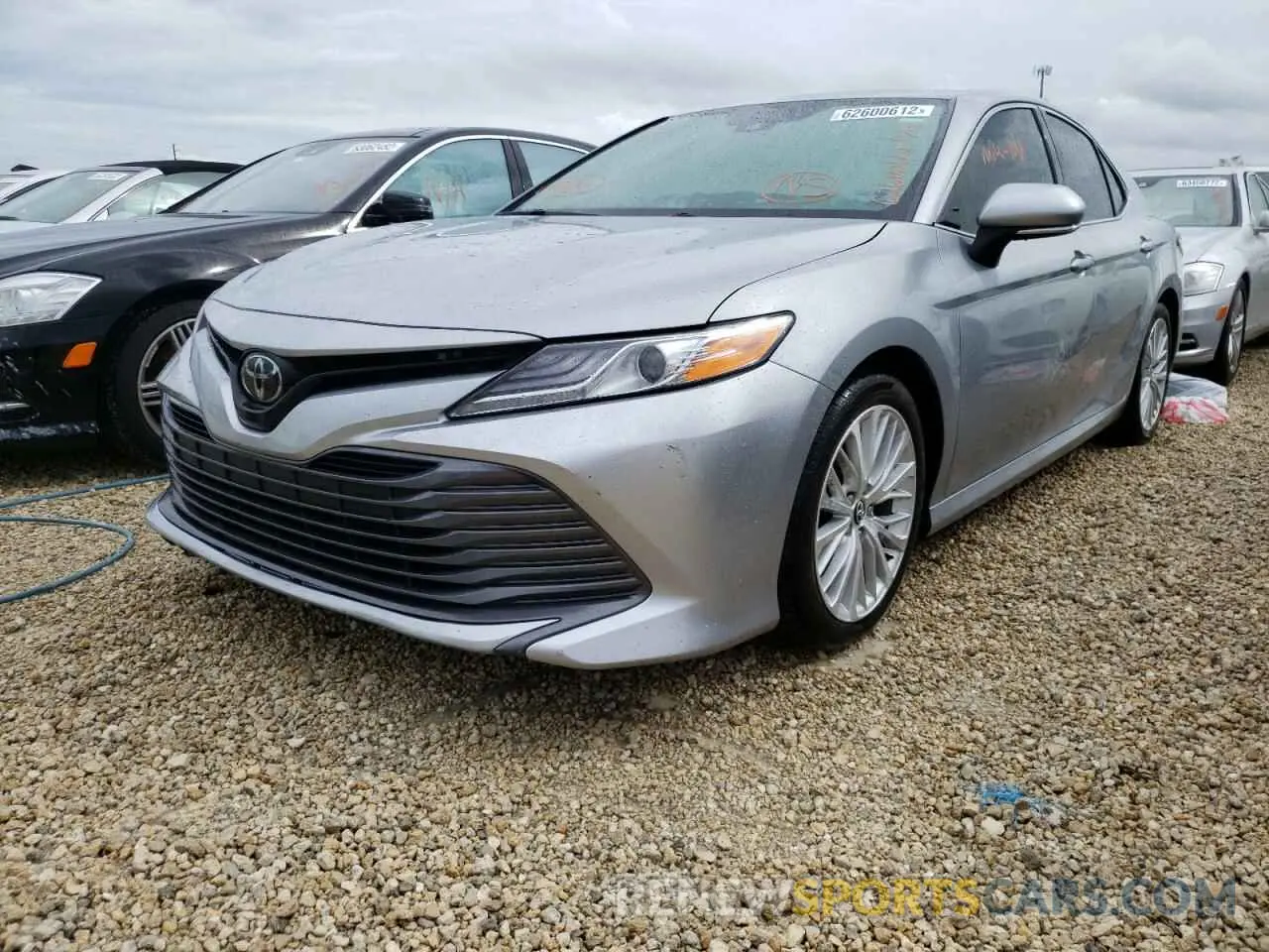 2 Фотография поврежденного автомобиля 4T1F11AK8LU886171 TOYOTA CAMRY 2020