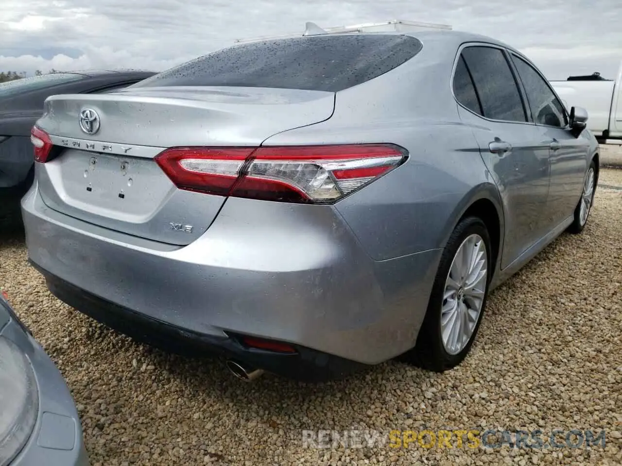 4 Фотография поврежденного автомобиля 4T1F11AK8LU886171 TOYOTA CAMRY 2020