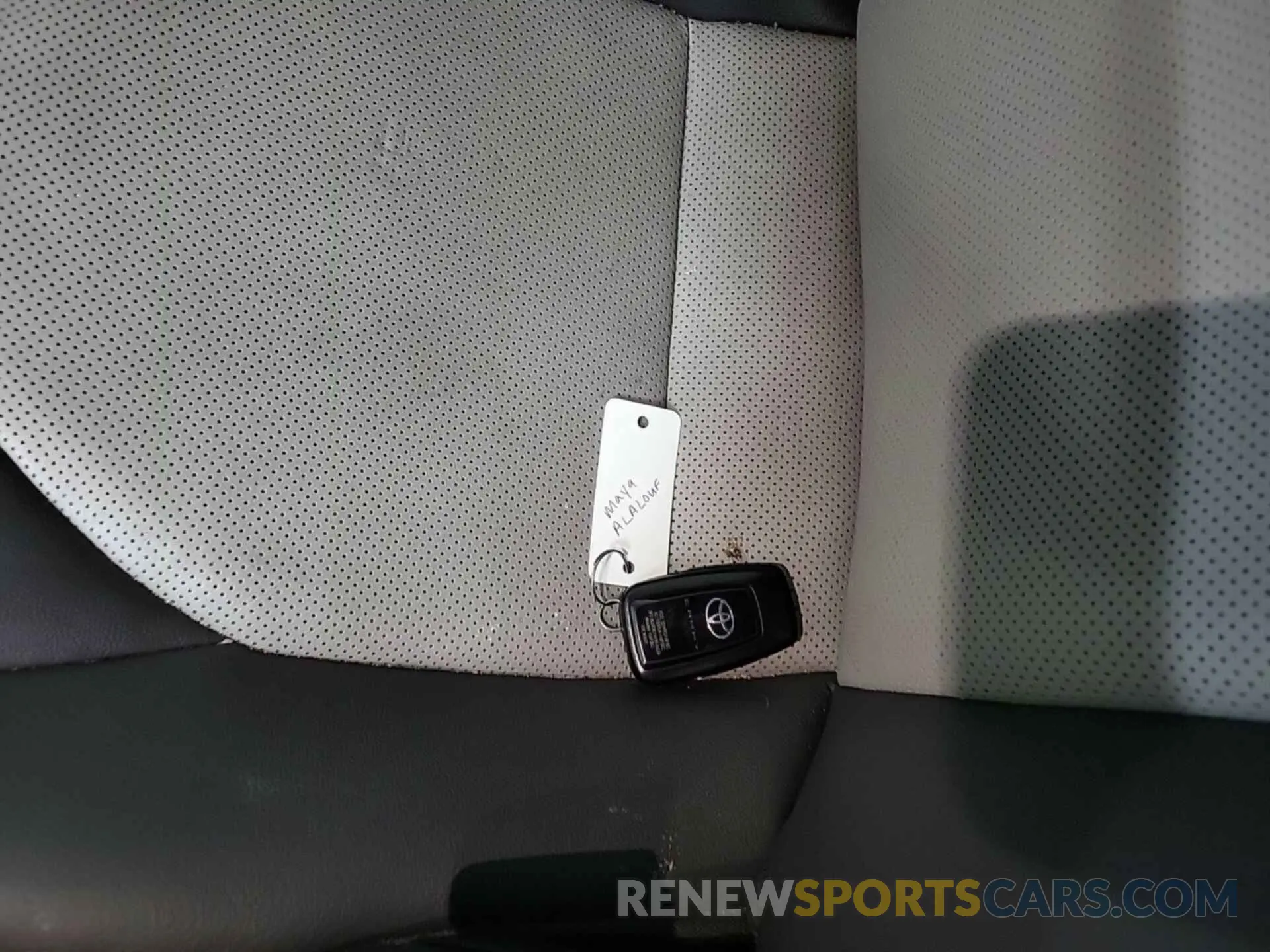 20 Photograph of a damaged car 4T1F11AK8LU994855 TOYOTA CAMRY 2020