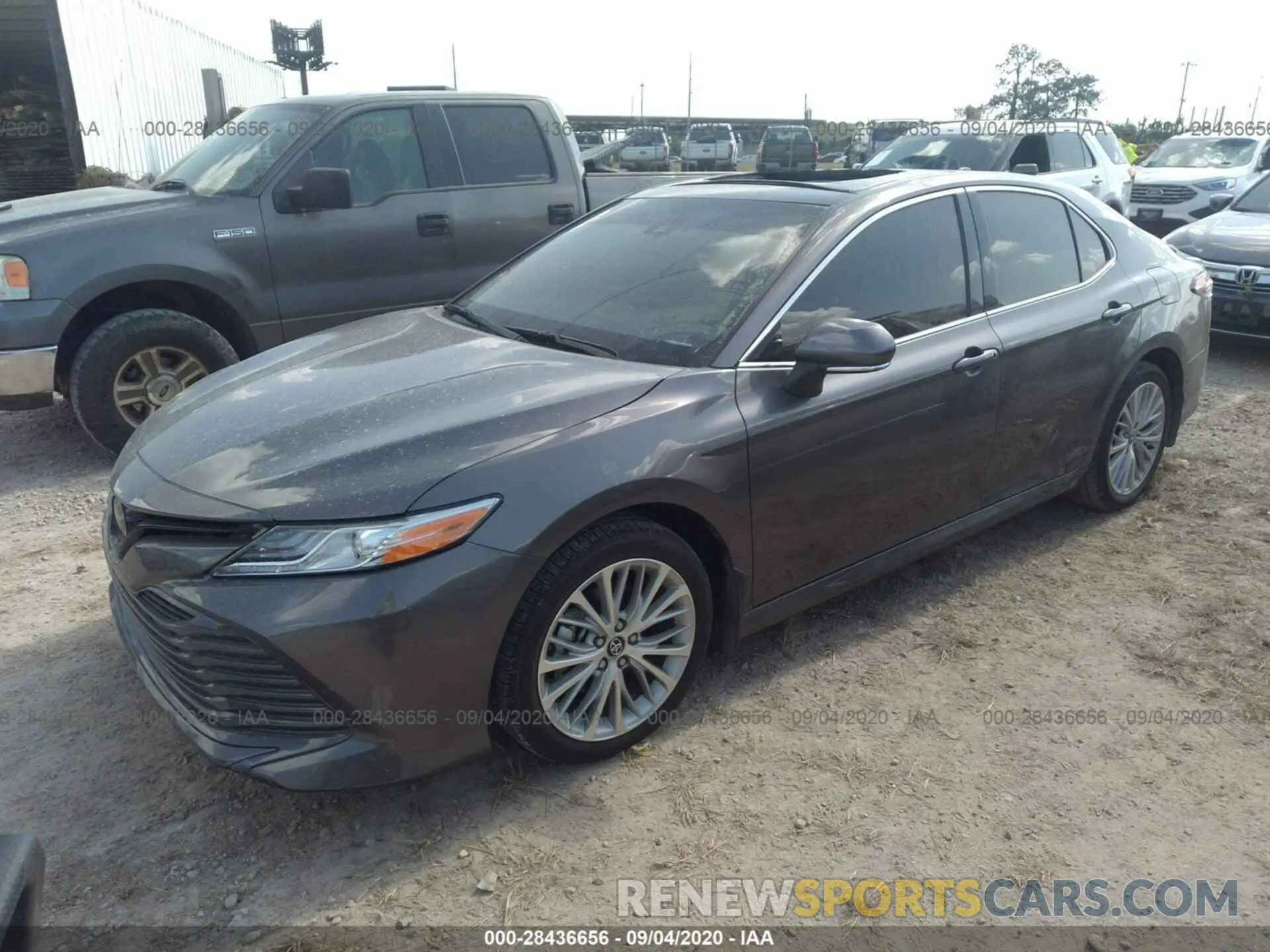 2 Photograph of a damaged car 4T1F11AKXLU301834 TOYOTA CAMRY 2020