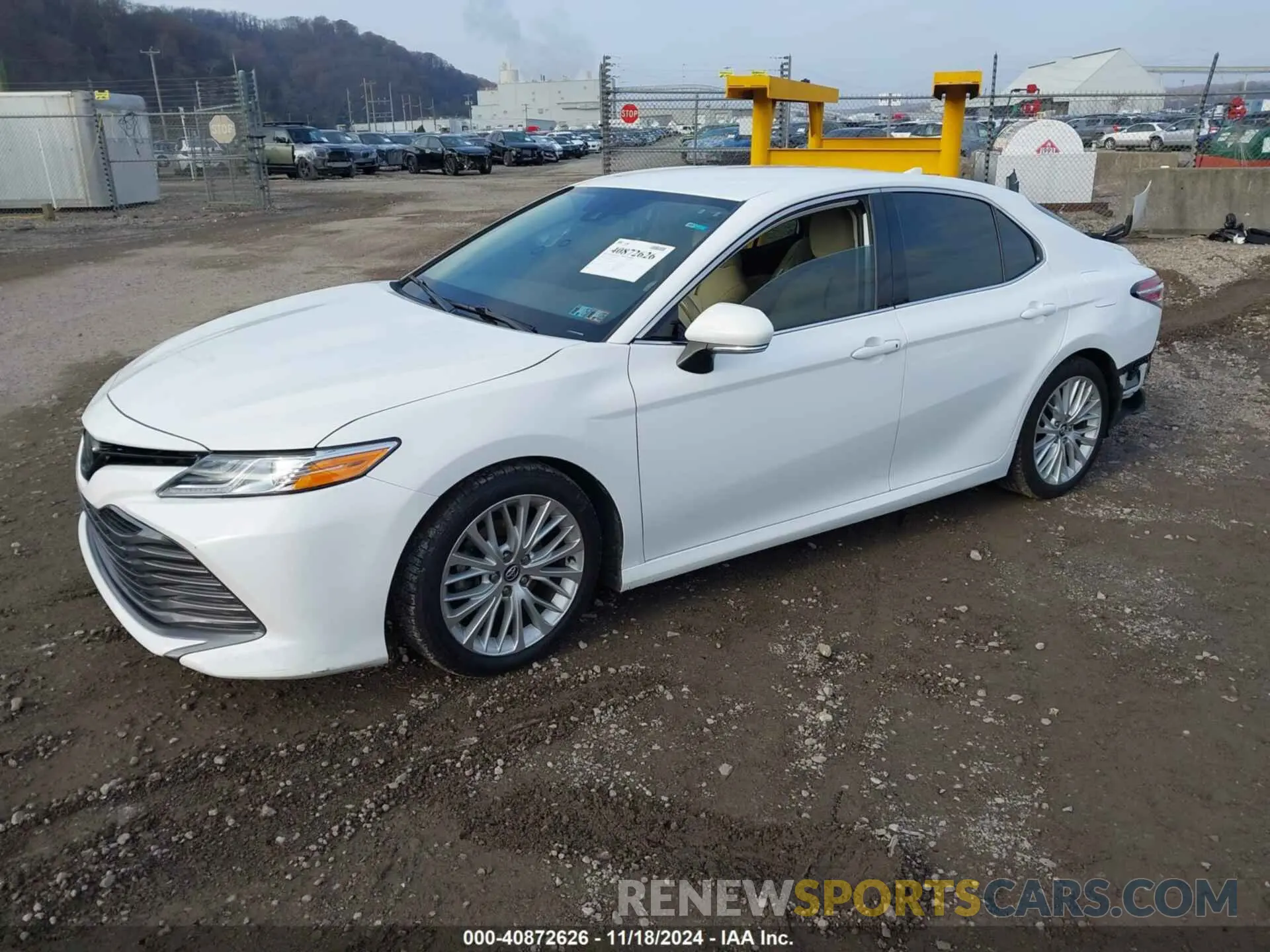 2 Фотография поврежденного автомобиля 4T1F11AKXLU886883 TOYOTA CAMRY 2020