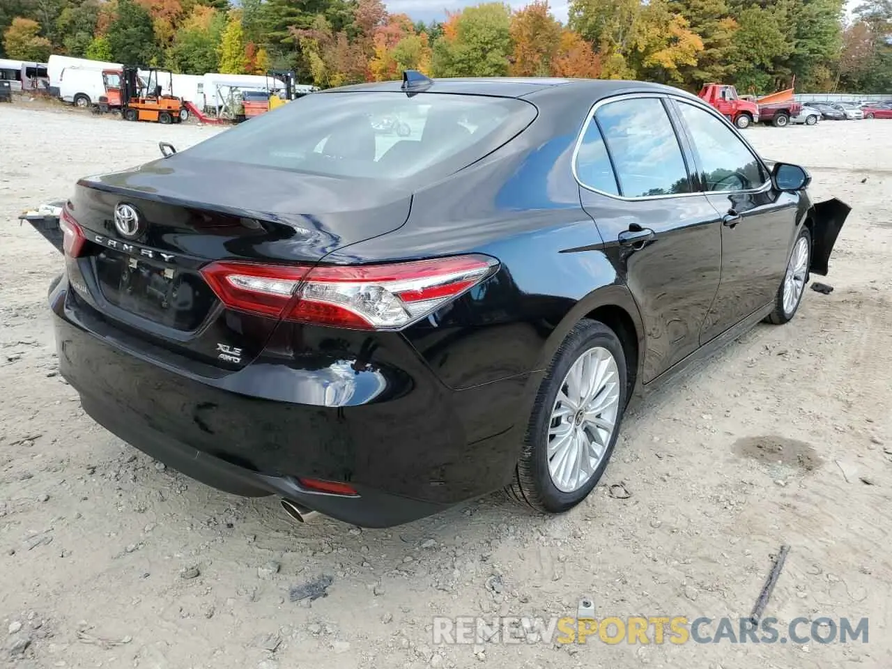 4 Фотография поврежденного автомобиля 4T1F11BK7LU010755 TOYOTA CAMRY 2020