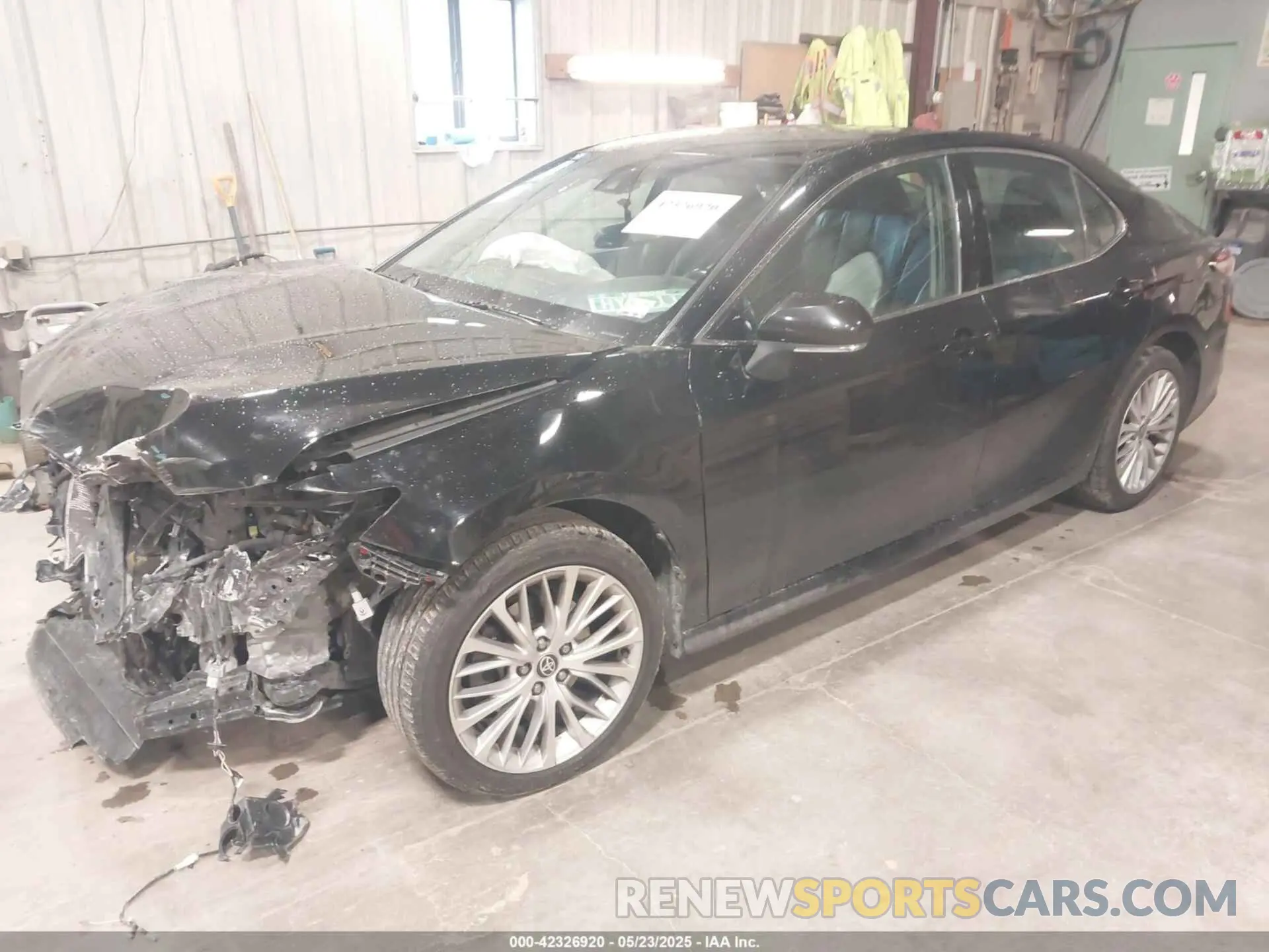 2 Photograph of a damaged car 4T1F11BK8LU009467 TOYOTA CAMRY 2020