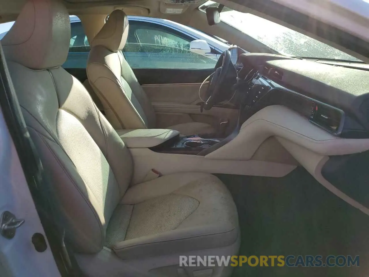 5 Photograph of a damaged car 4T1F31AK1LU011170 TOYOTA CAMRY 2020