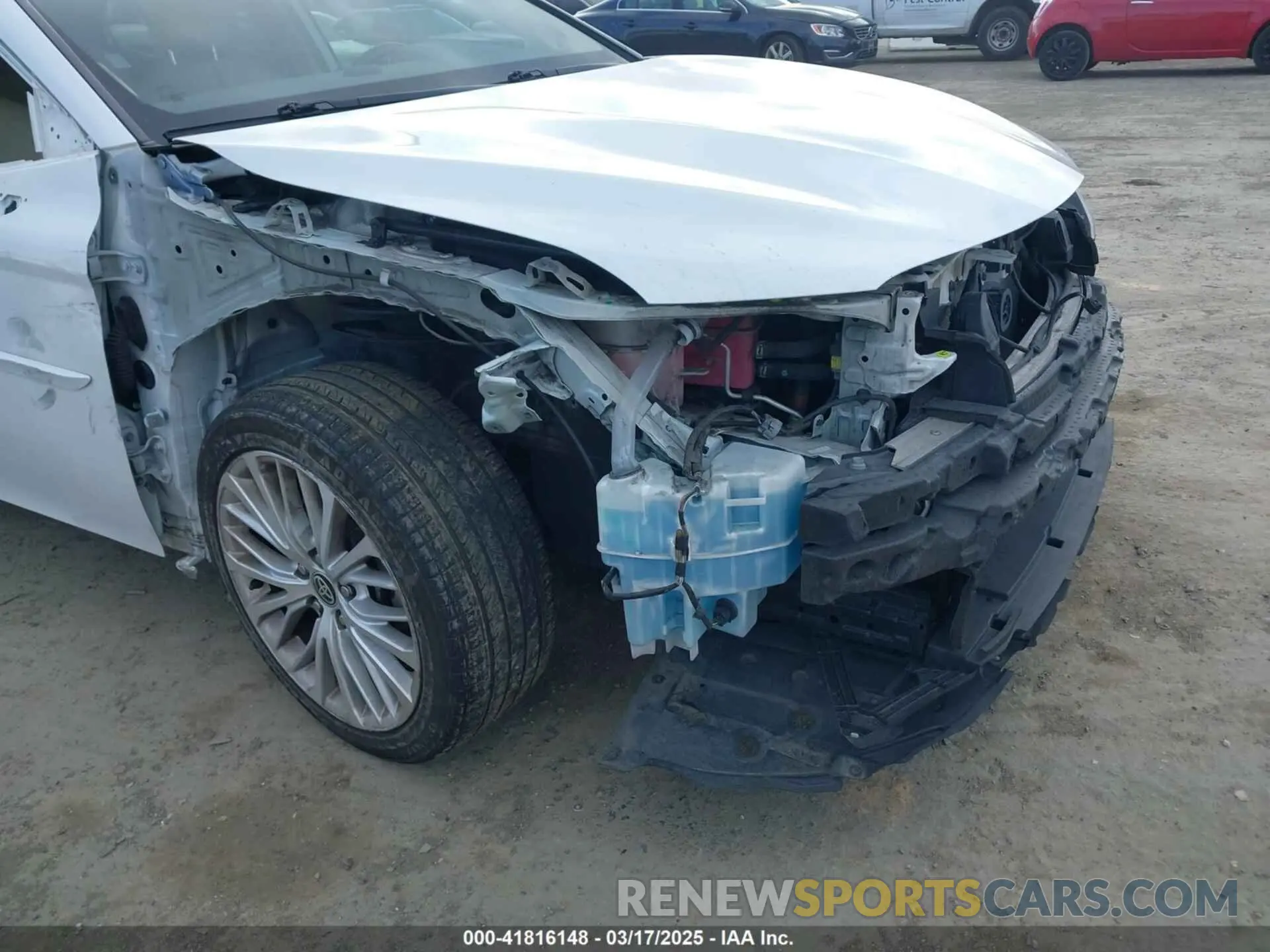 18 Photograph of a damaged car 4T1F31AK2LU014000 TOYOTA CAMRY 2020