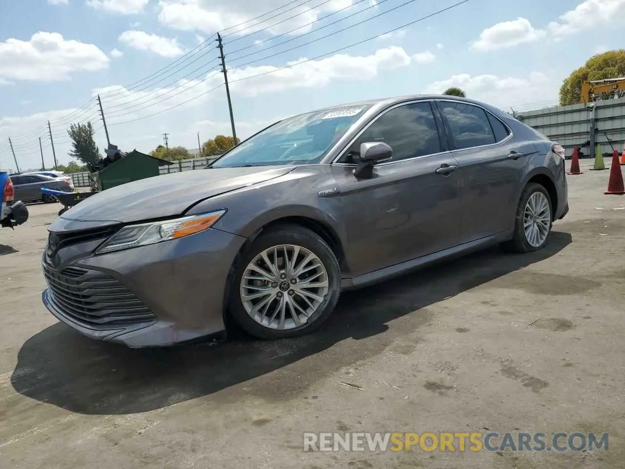1 Фотография поврежденного автомобиля 4T1F31AK2LU522659 TOYOTA CAMRY 2020