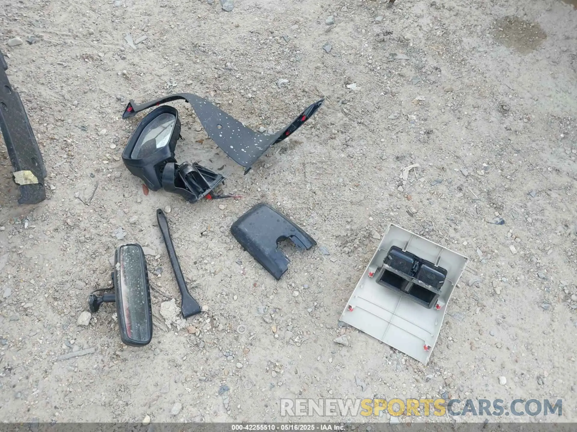 12 Photograph of a damaged car 4T1F31AK2LU523486 TOYOTA CAMRY 2020