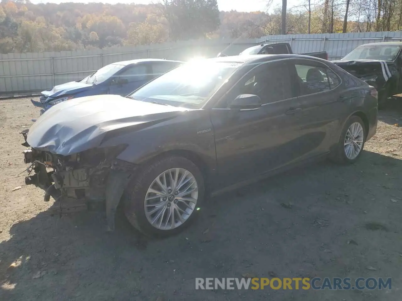 1 Photograph of a damaged car 4T1F31AK2LU526128 TOYOTA CAMRY 2020