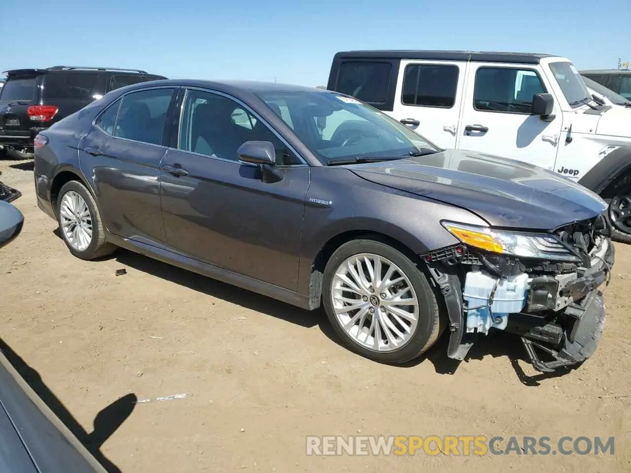 4 Photograph of a damaged car 4T1F31AK2LU532236 TOYOTA CAMRY 2020