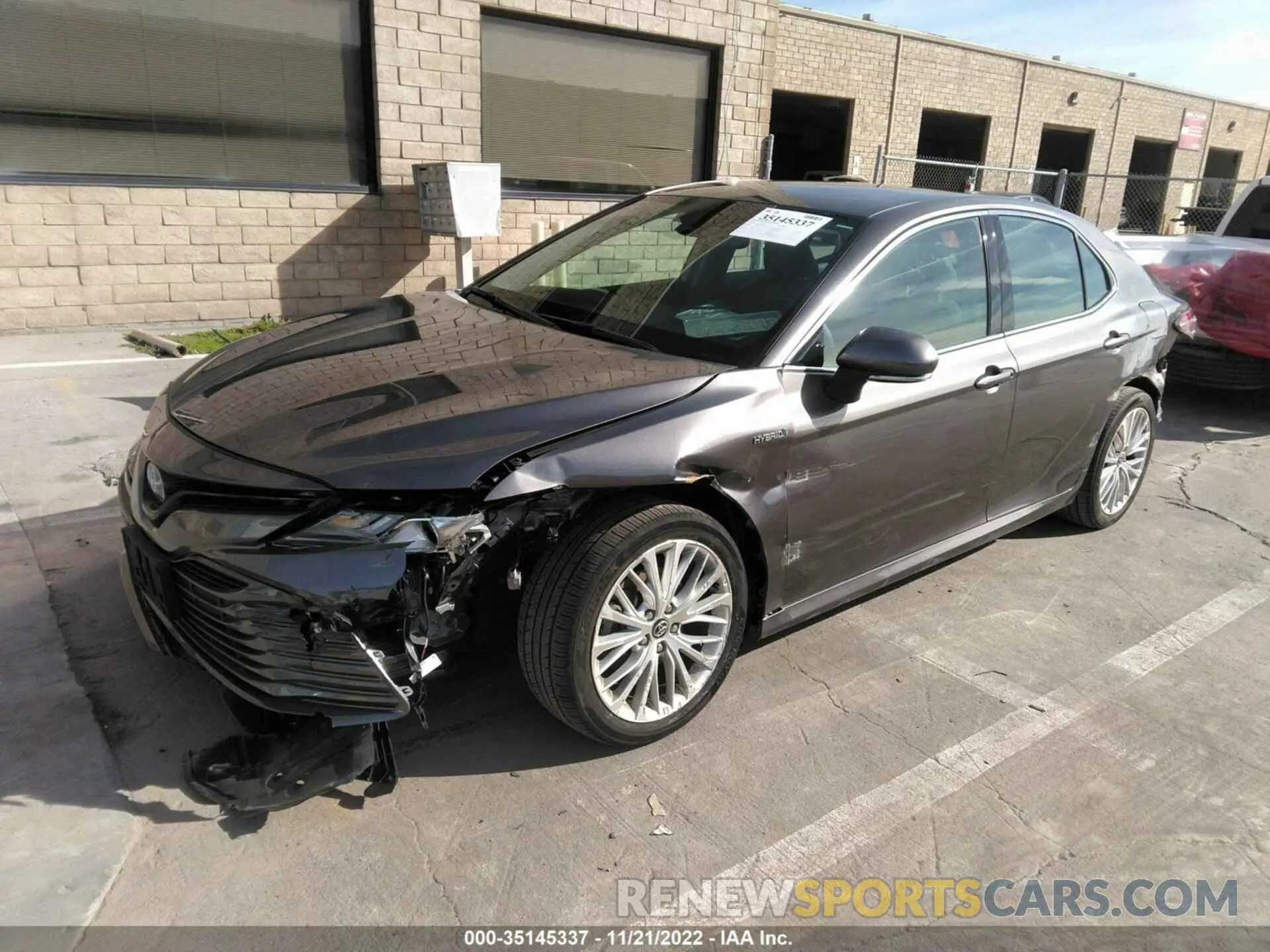 2 Фотография поврежденного автомобиля 4T1F31AK3LU522444 TOYOTA CAMRY 2020