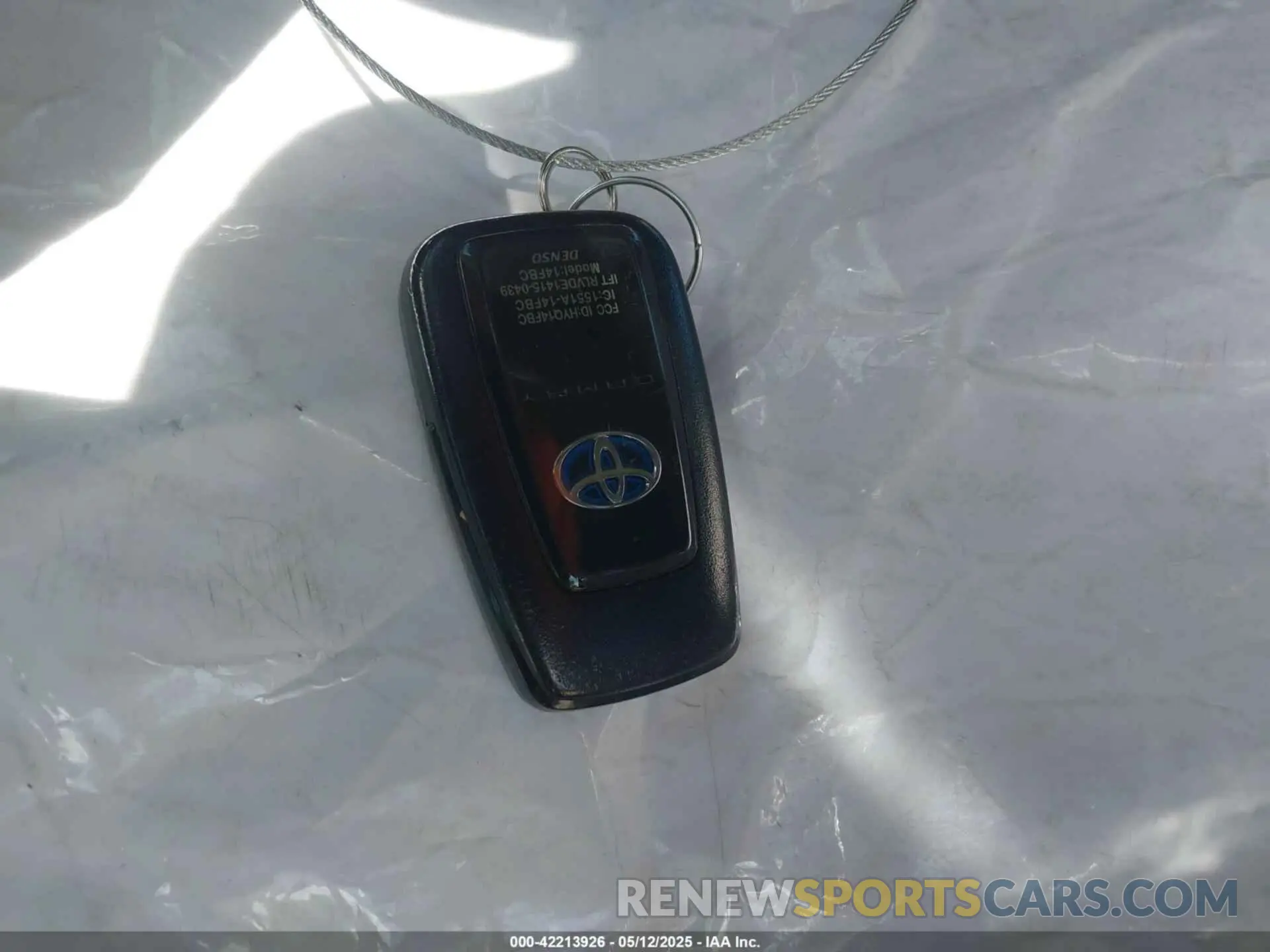 11 Photograph of a damaged car 4T1F31AK4LU526096 TOYOTA CAMRY 2020