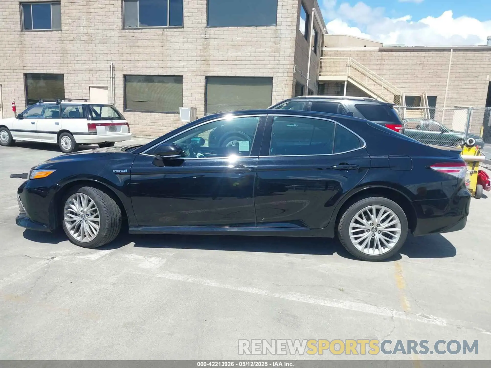 15 Photograph of a damaged car 4T1F31AK4LU526096 TOYOTA CAMRY 2020