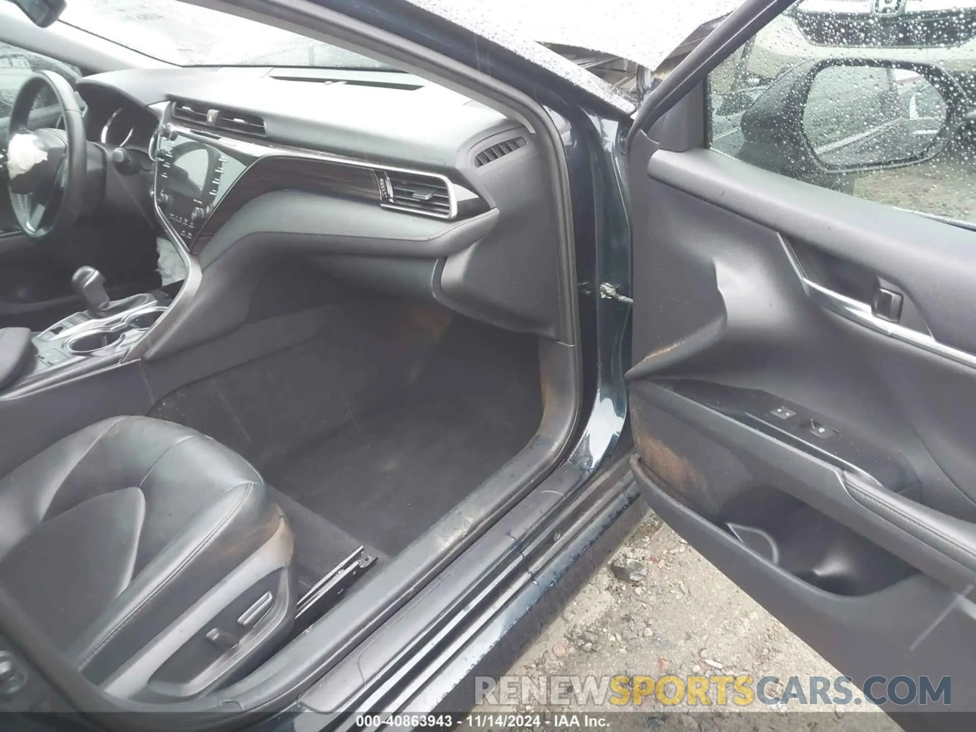 5 Photograph of a damaged car 4T1F31AK4LU530956 TOYOTA CAMRY 2020
