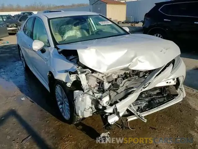 14 Photograph of a damaged car 4T1F31AK6LU521398 TOYOTA CAMRY 2020