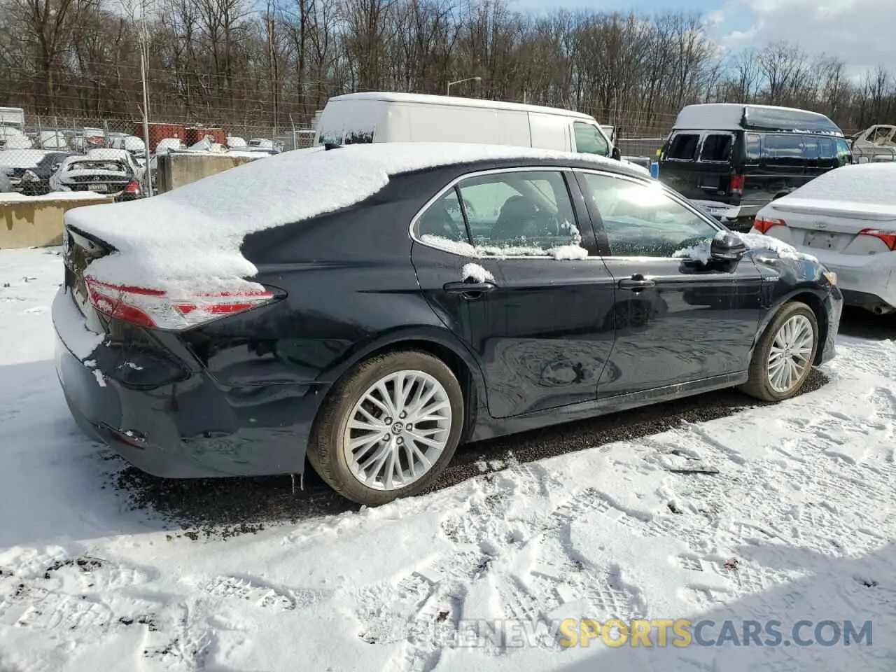 3 Photograph of a damaged car 4T1F31AK6LU539433 TOYOTA CAMRY 2020
