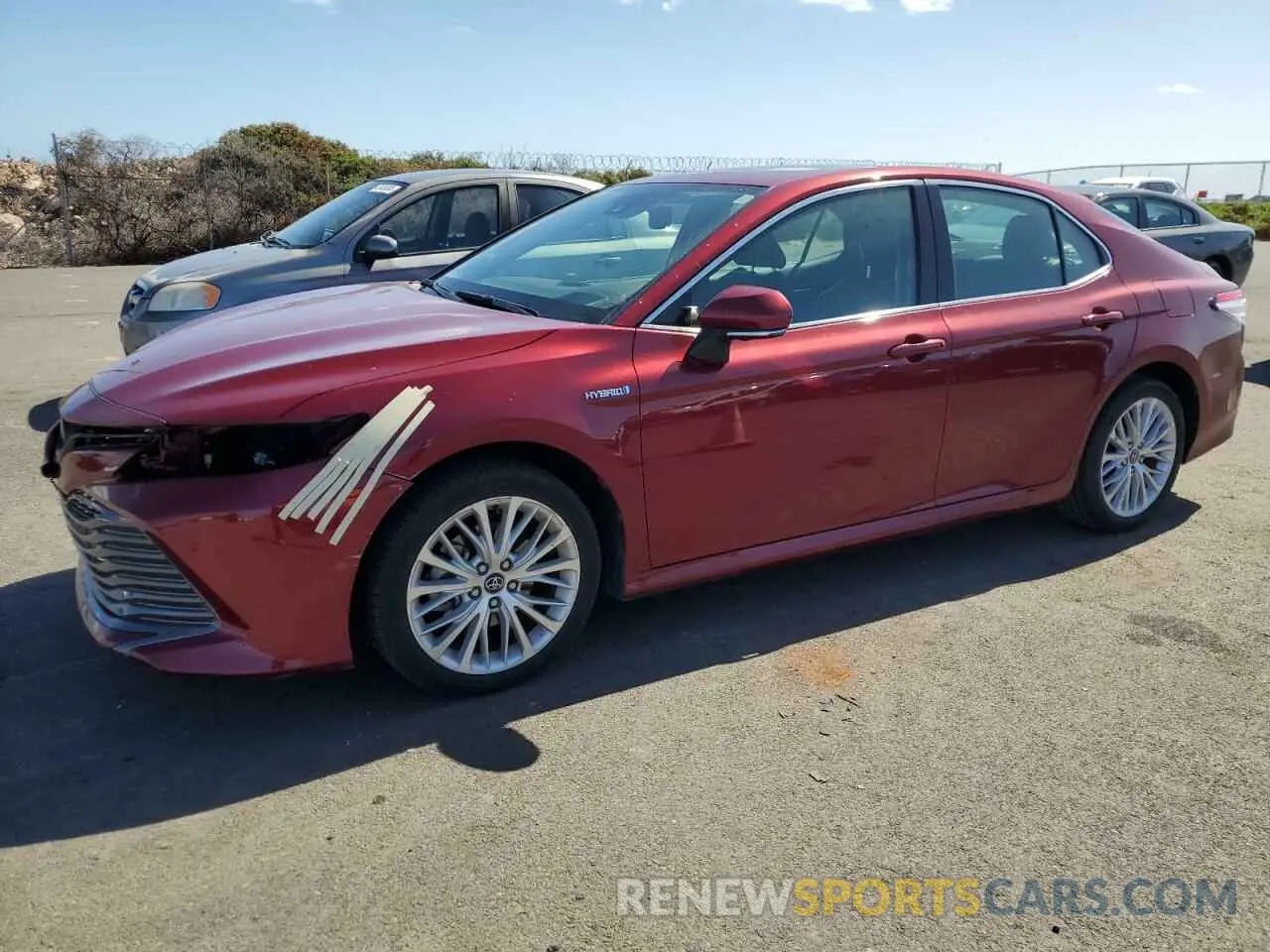 1 Фотография поврежденного автомобиля 4T1F31AK7LU009648 TOYOTA CAMRY 2020