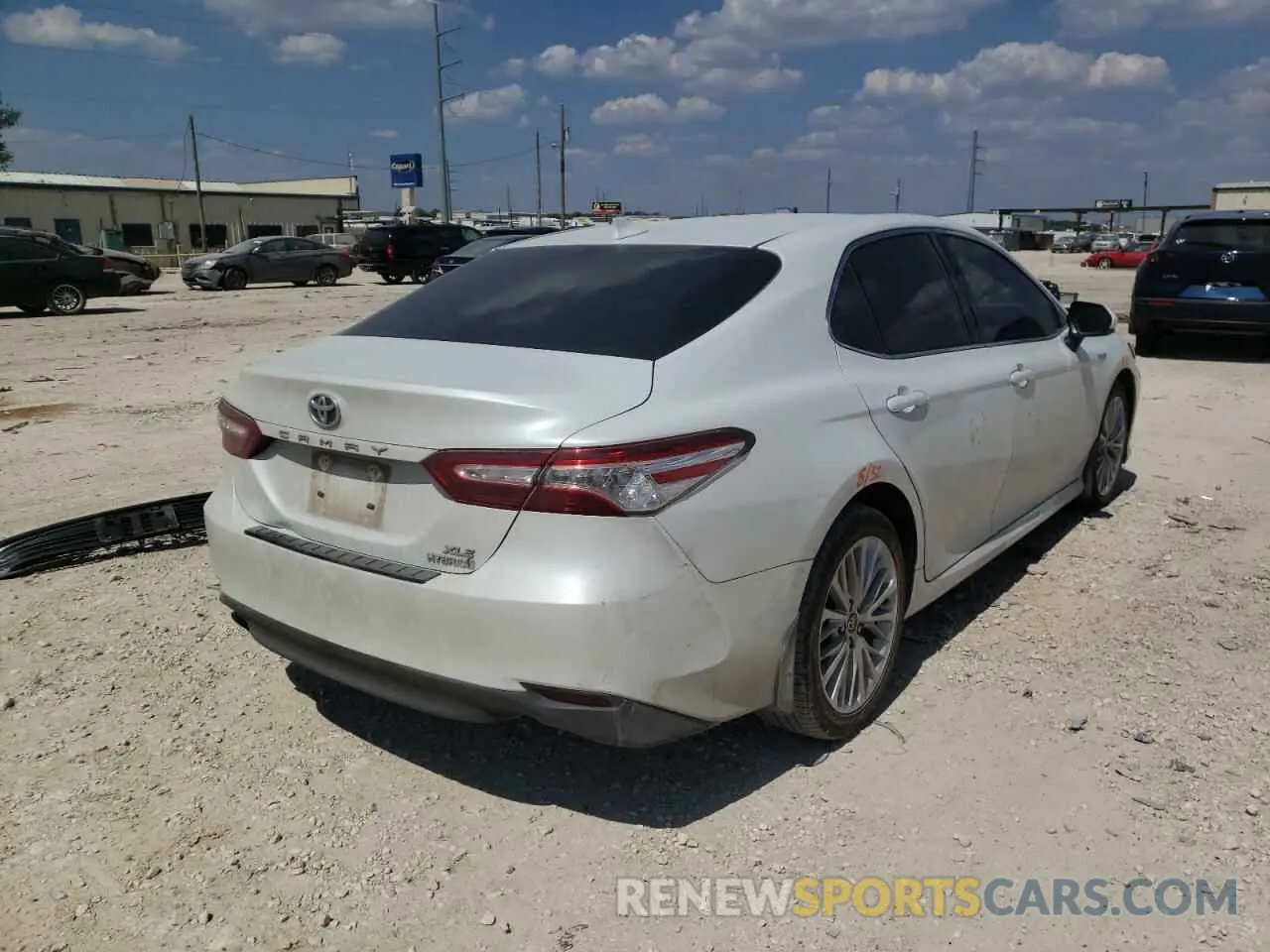 4 Фотография поврежденного автомобиля 4T1F31AK8LU545069 TOYOTA CAMRY 2020