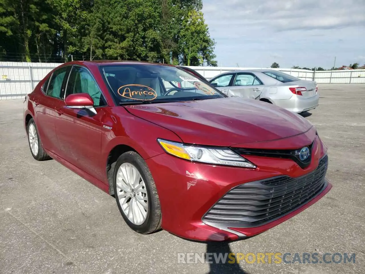 1 Photograph of a damaged car 4T1F31AK9LU519497 TOYOTA CAMRY 2020