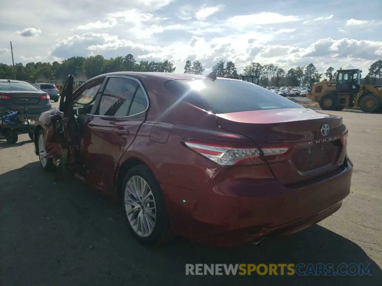 3 Photograph of a damaged car 4T1F31AK9LU519497 TOYOTA CAMRY 2020
