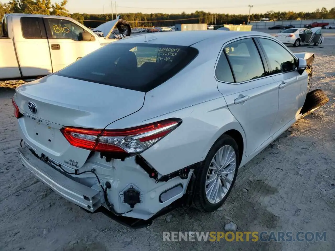 4 Фотография поврежденного автомобиля 4T1F31AK9LU522920 TOYOTA CAMRY 2020