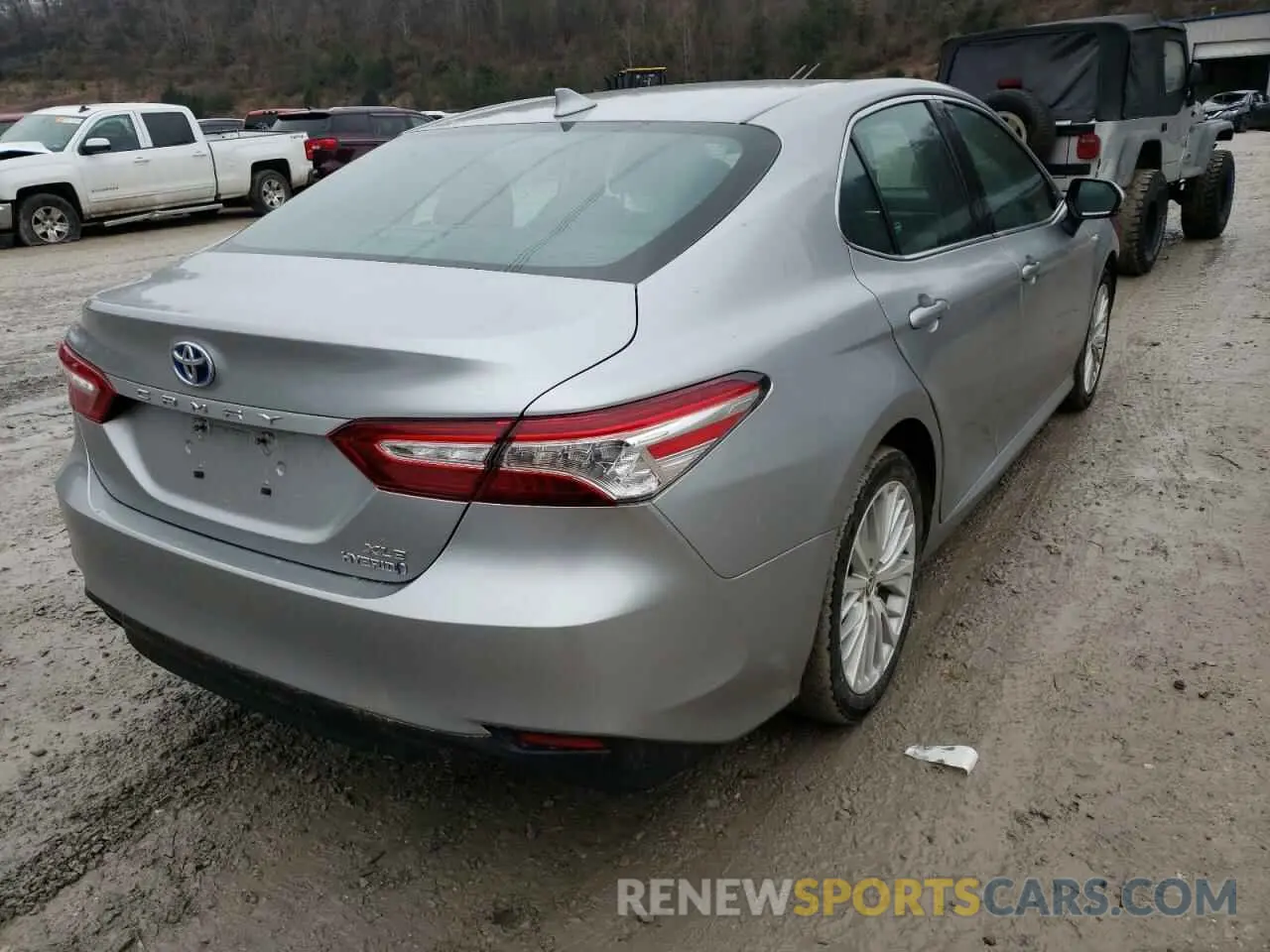 4 Фотография поврежденного автомобиля 4T1F31AK9LU541869 TOYOTA CAMRY 2020