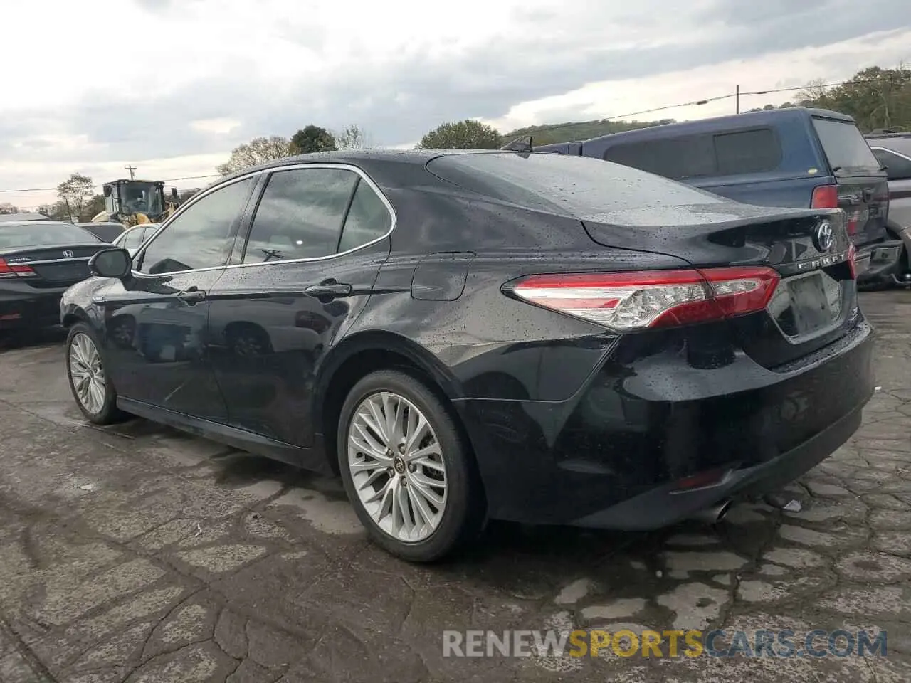 2 Photograph of a damaged car 4T1F31AKXLU532081 TOYOTA CAMRY 2020