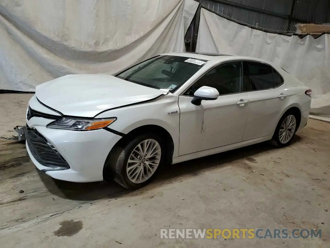1 Photograph of a damaged car 4T1F31AKXLU533943 TOYOTA CAMRY 2020
