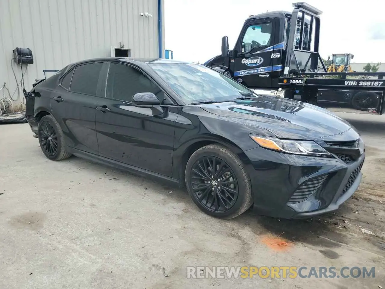 4 Photograph of a damaged car 4T1G11AK0LU318713 TOYOTA CAMRY 2020