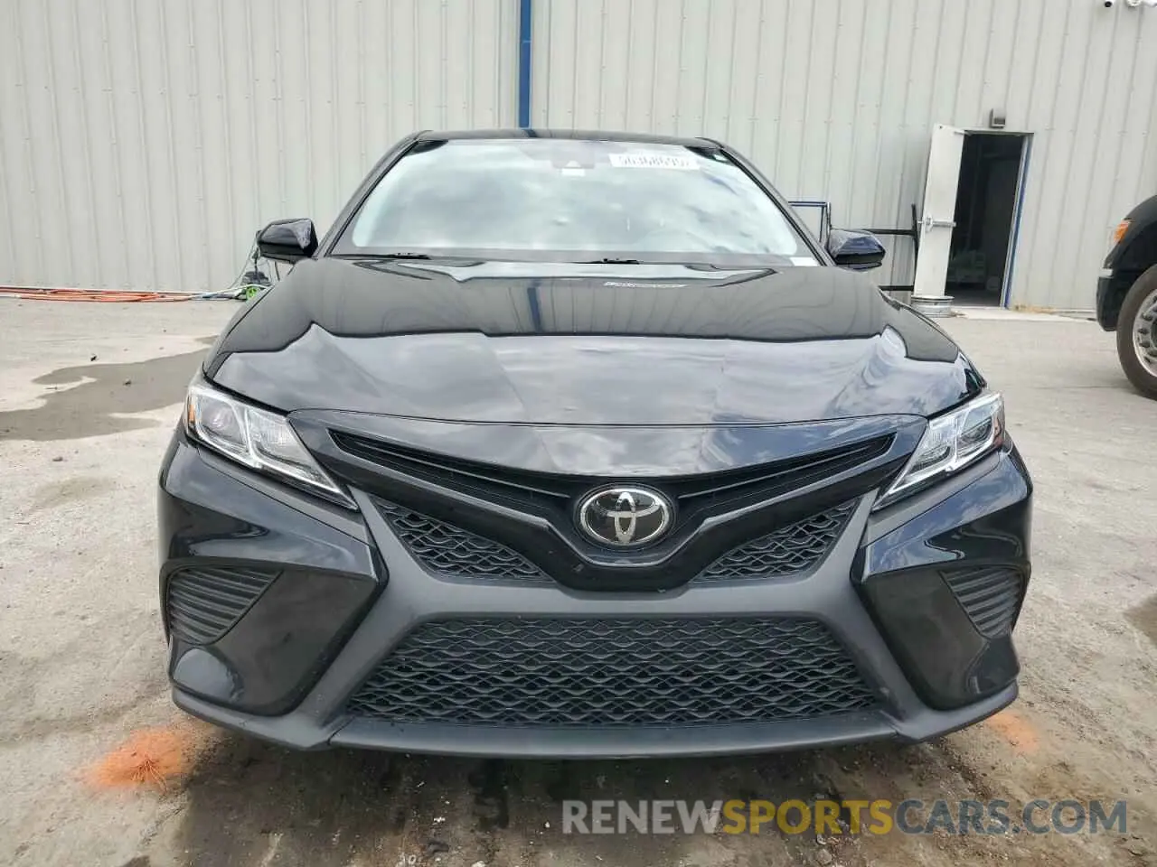 5 Photograph of a damaged car 4T1G11AK0LU318713 TOYOTA CAMRY 2020