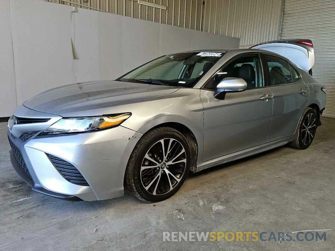 1 Photograph of a damaged car 4T1G11AK0LU335656 TOYOTA CAMRY 2020