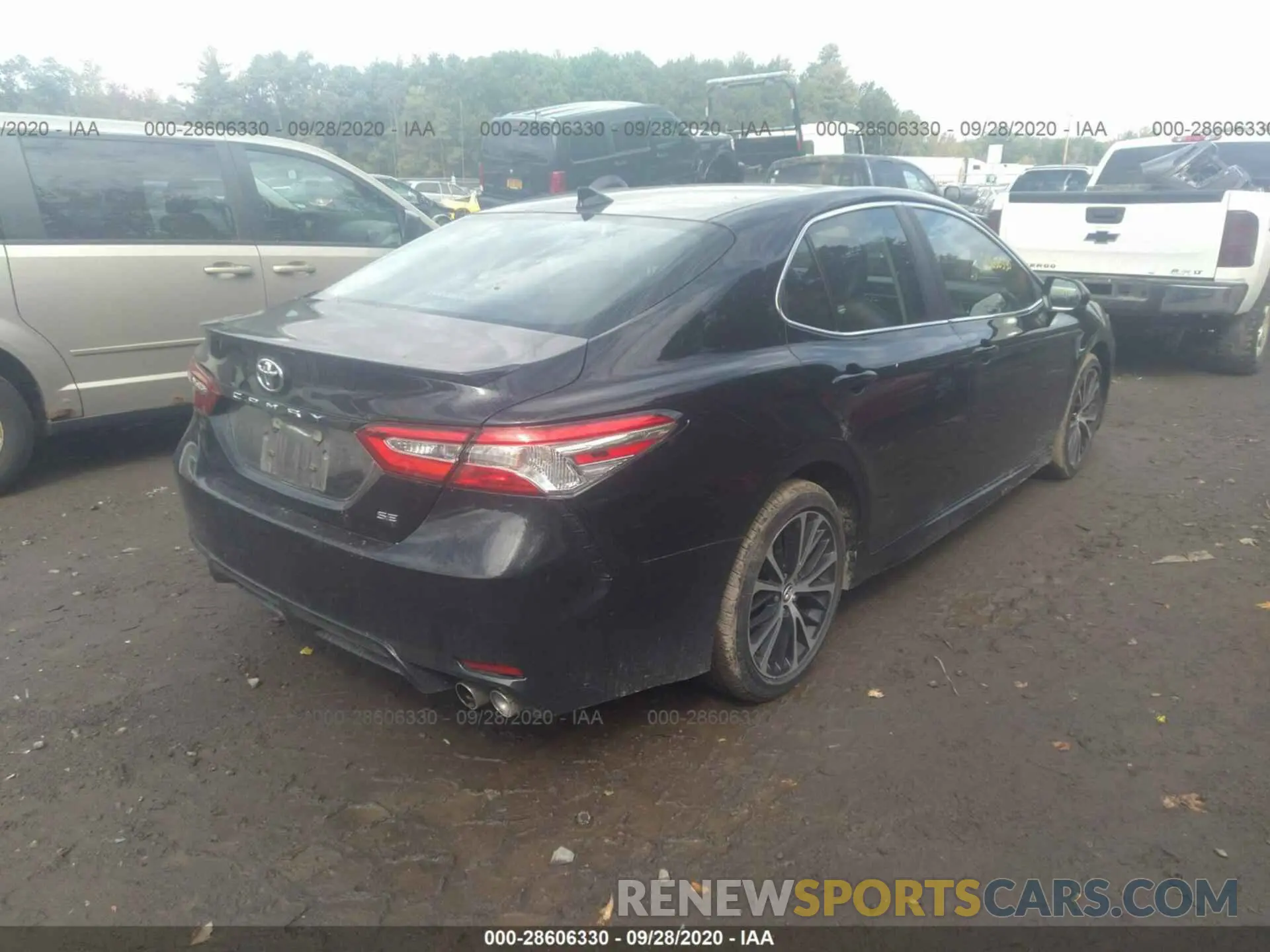4 Photograph of a damaged car 4T1G11AK0LU343935 TOYOTA CAMRY 2020
