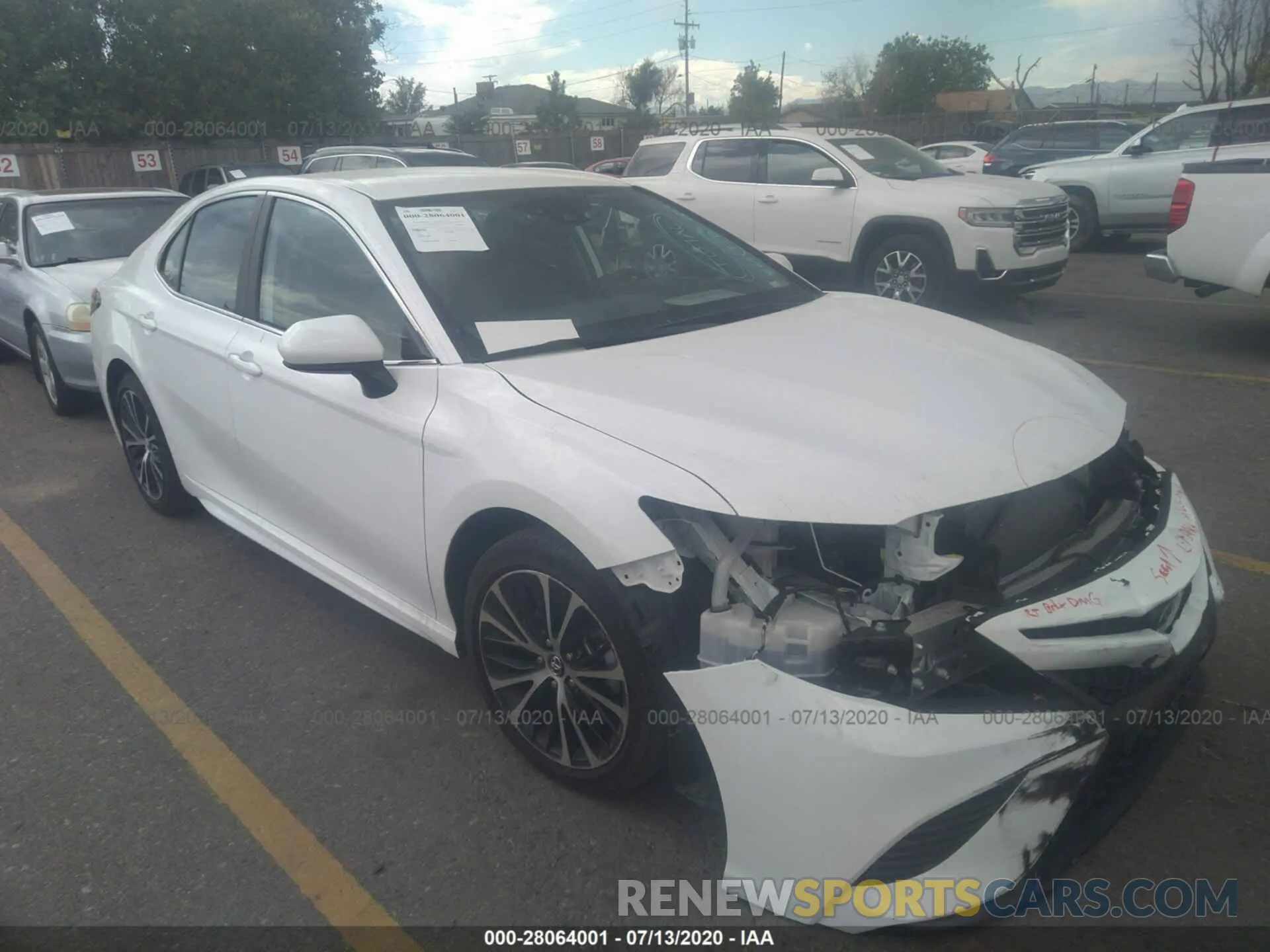1 Photograph of a damaged car 4T1G11AK0LU345359 TOYOTA CAMRY 2020