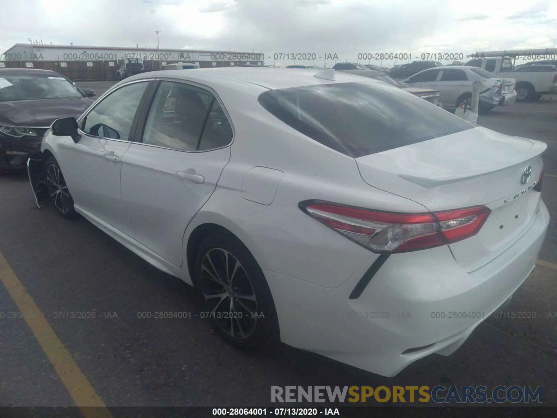 3 Photograph of a damaged car 4T1G11AK0LU345359 TOYOTA CAMRY 2020