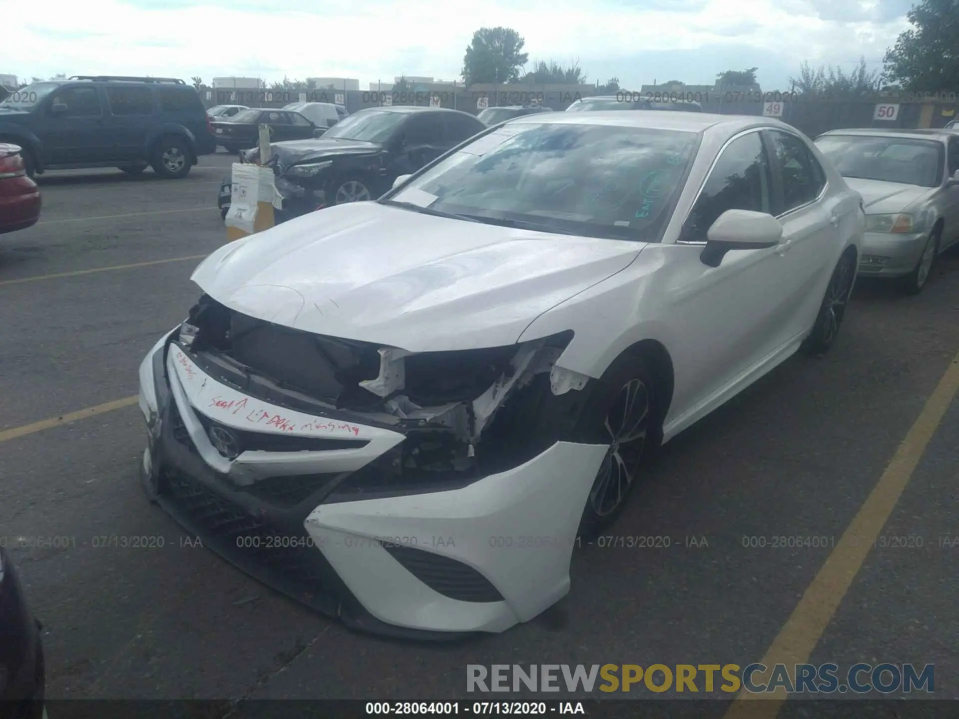 6 Photograph of a damaged car 4T1G11AK0LU345359 TOYOTA CAMRY 2020