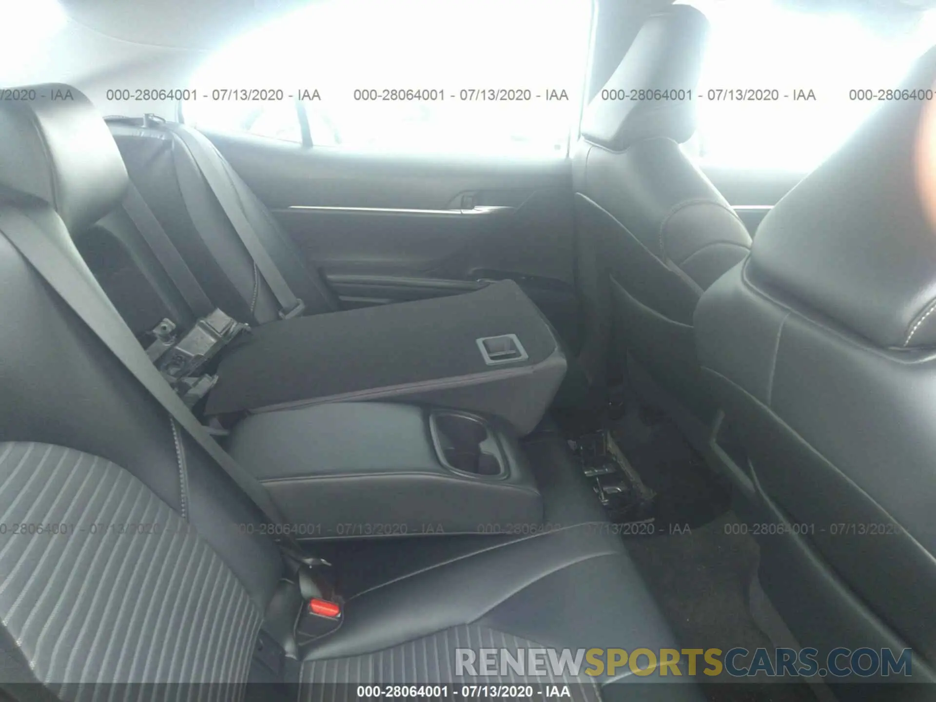 8 Photograph of a damaged car 4T1G11AK0LU345359 TOYOTA CAMRY 2020