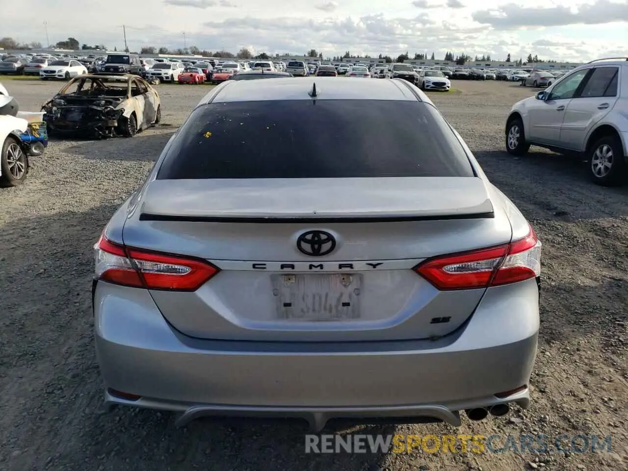 6 Photograph of a damaged car 4T1G11AK0LU348777 TOYOTA CAMRY 2020