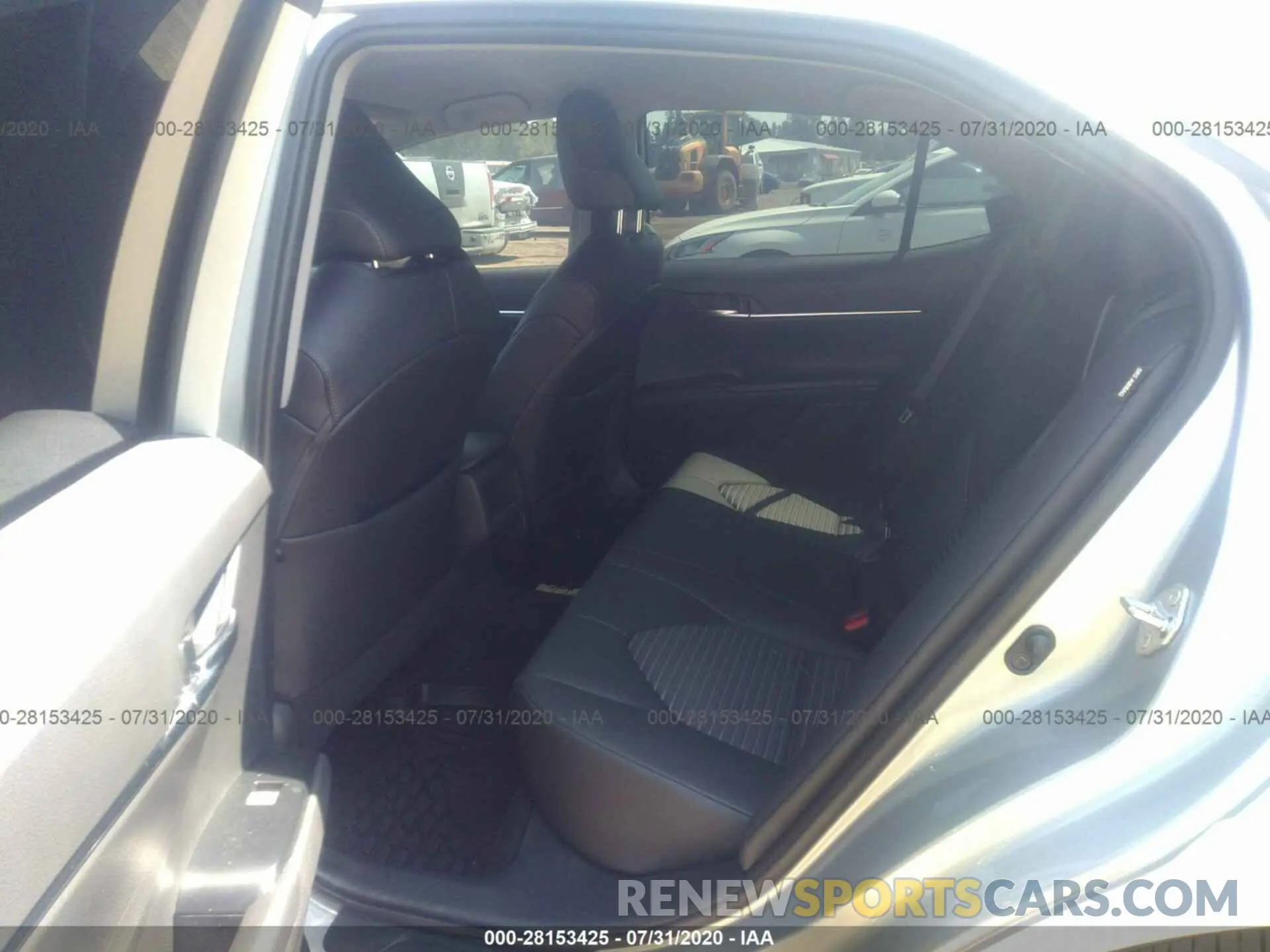 8 Photograph of a damaged car 4T1G11AK0LU353946 TOYOTA CAMRY 2020