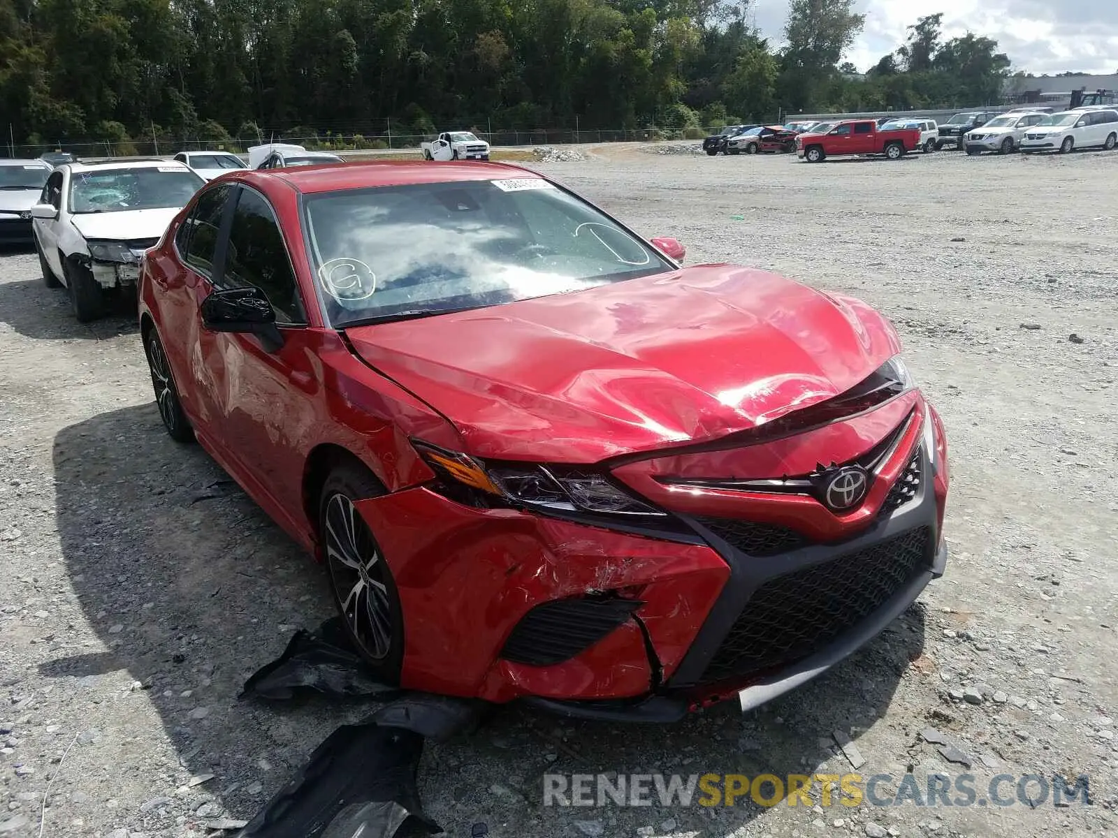 1 Photograph of a damaged car 4T1G11AK0LU361190 TOYOTA CAMRY 2020