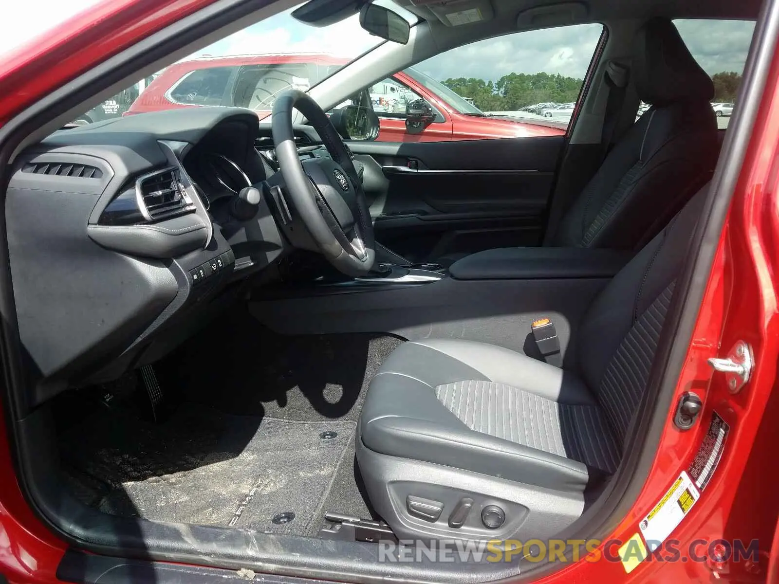 5 Photograph of a damaged car 4T1G11AK0LU361190 TOYOTA CAMRY 2020