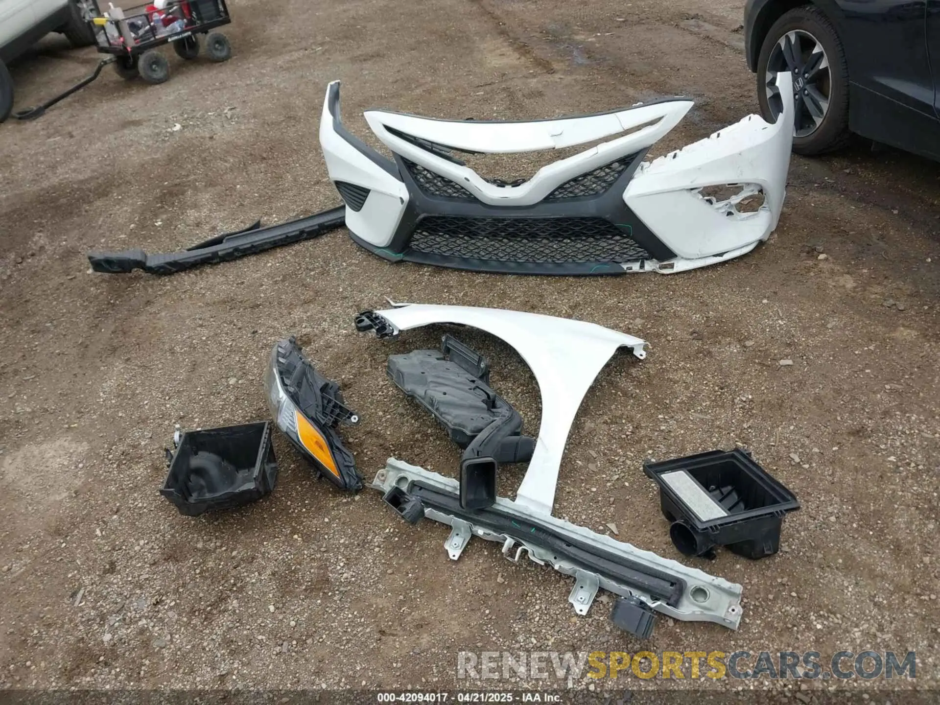 12 Photograph of a damaged car 4T1G11AK0LU381651 TOYOTA CAMRY 2020