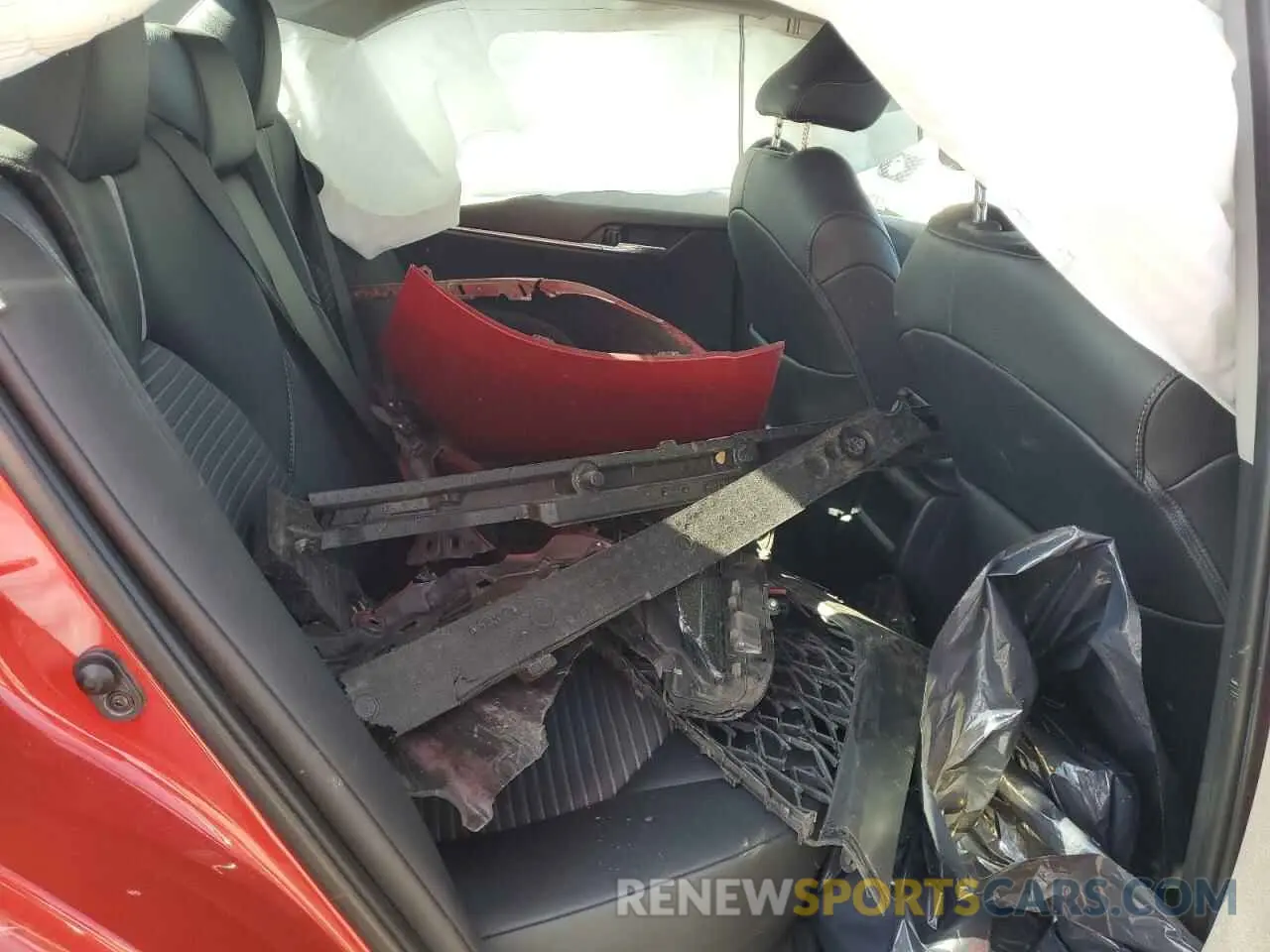 10 Photograph of a damaged car 4T1G11AK0LU389278 TOYOTA CAMRY 2020