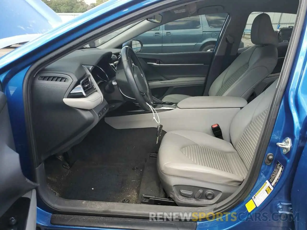 7 Photograph of a damaged car 4T1G11AK0LU396117 TOYOTA CAMRY 2020