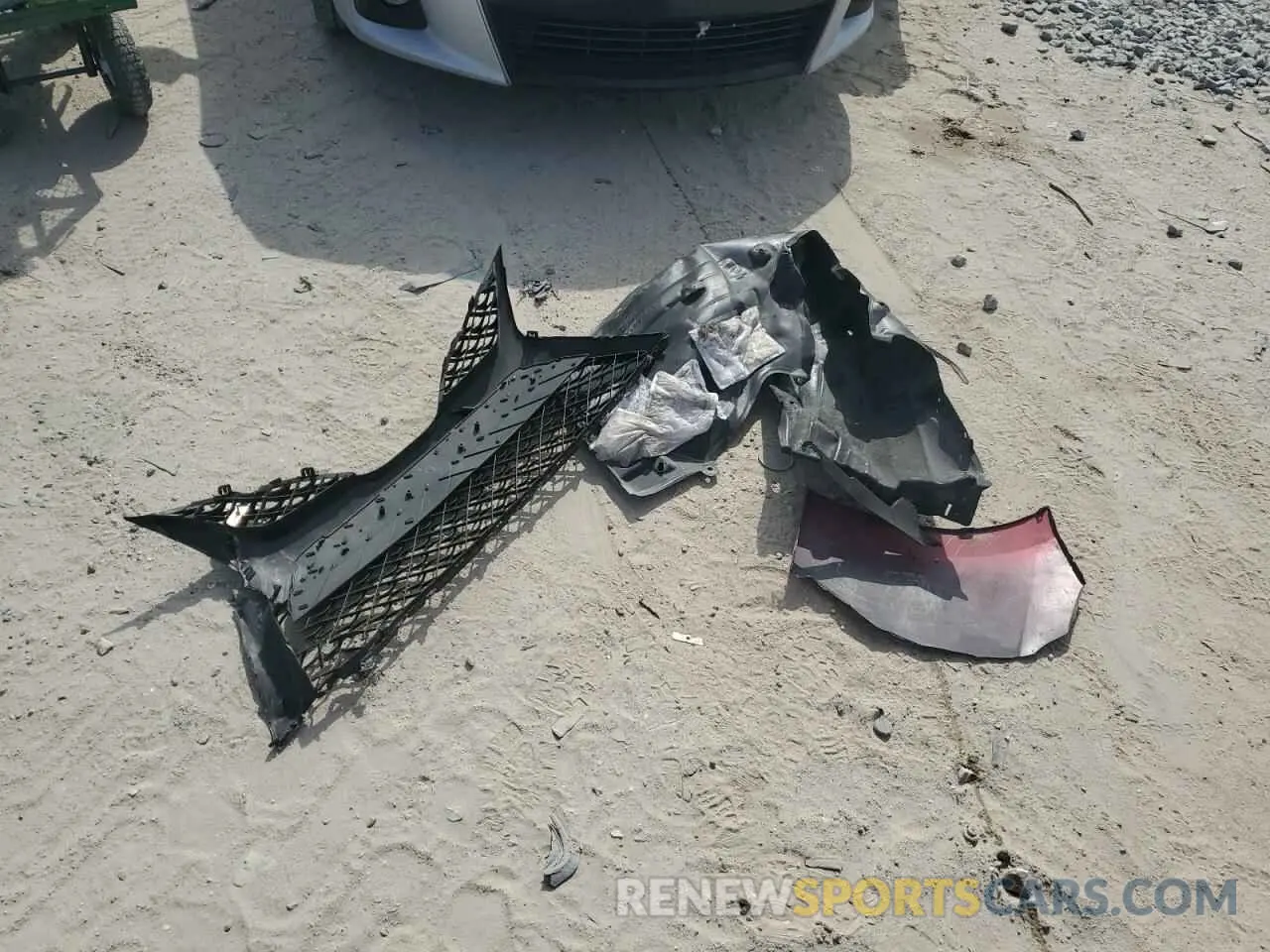 12 Photograph of a damaged car 4T1G11AK0LU396425 TOYOTA CAMRY 2020
