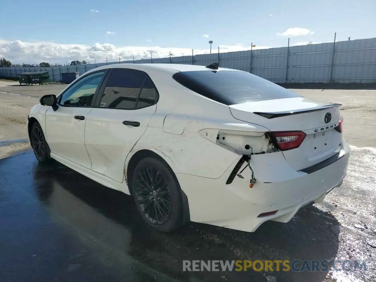 2 Фотография поврежденного автомобиля 4T1G11AK0LU396988 TOYOTA CAMRY 2020
