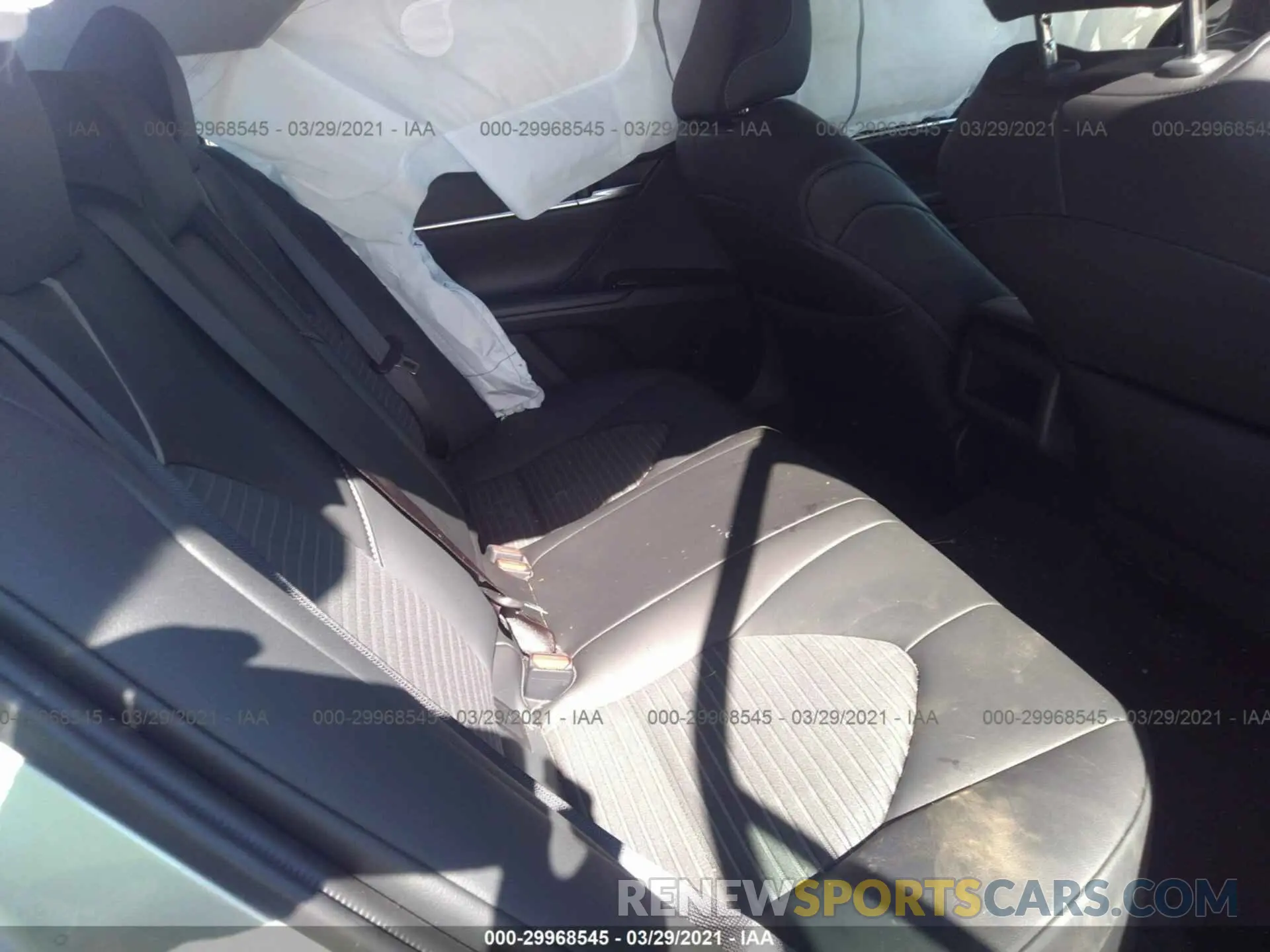 8 Фотография поврежденного автомобиля 4T1G11AK0LU397980 TOYOTA CAMRY 2020