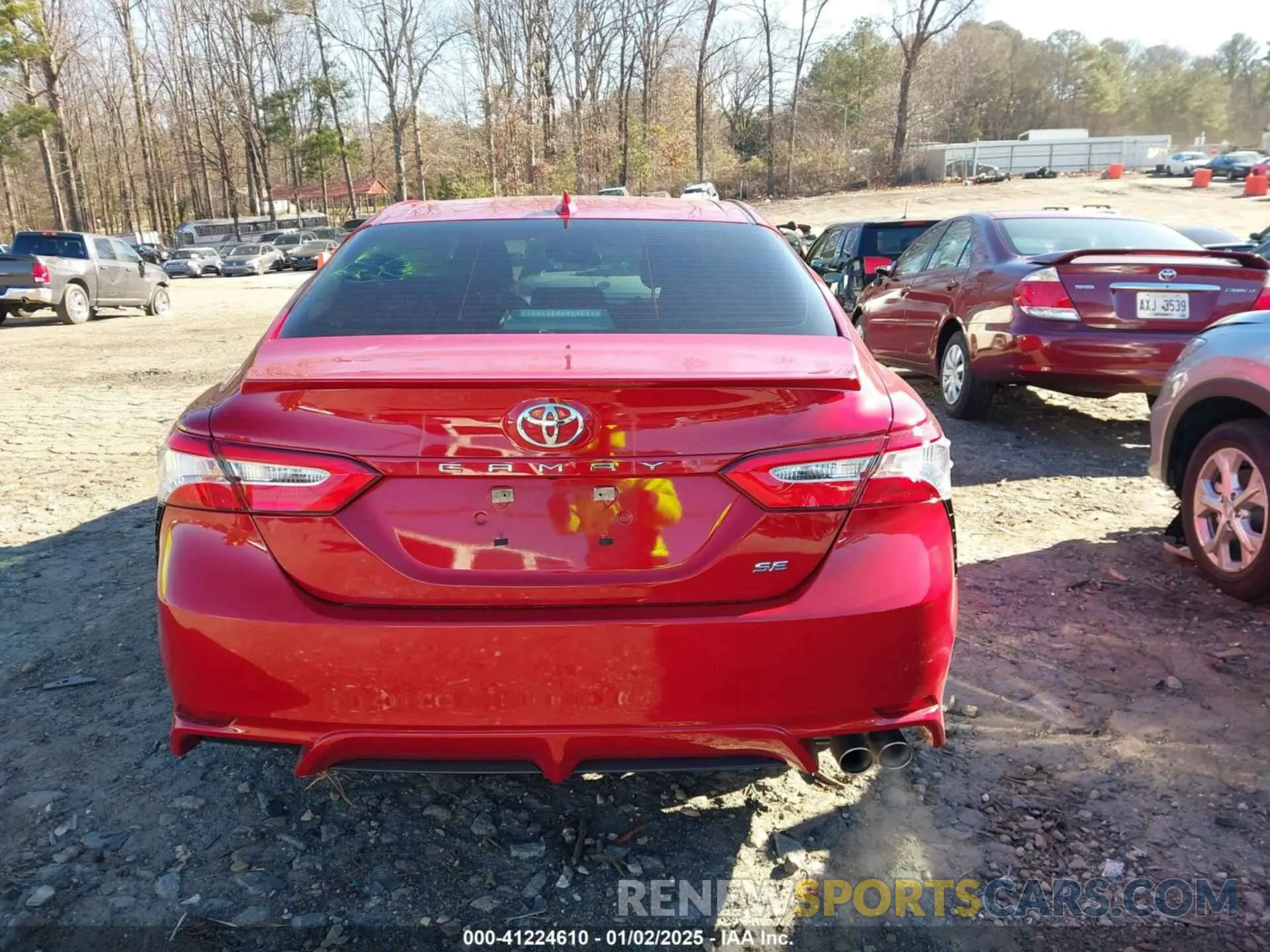 16 Photograph of a damaged car 4T1G11AK0LU401154 TOYOTA CAMRY 2020