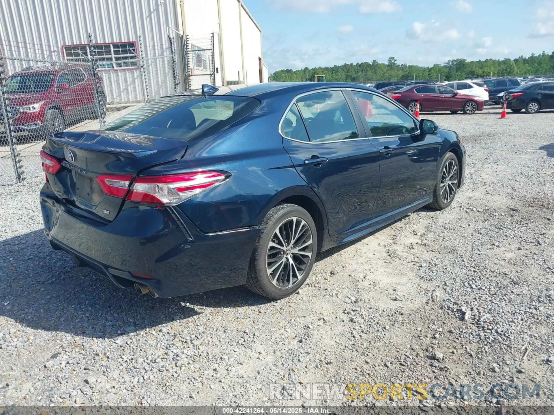 4 Photograph of a damaged car 4T1G11AK0LU501612 TOYOTA CAMRY 2020