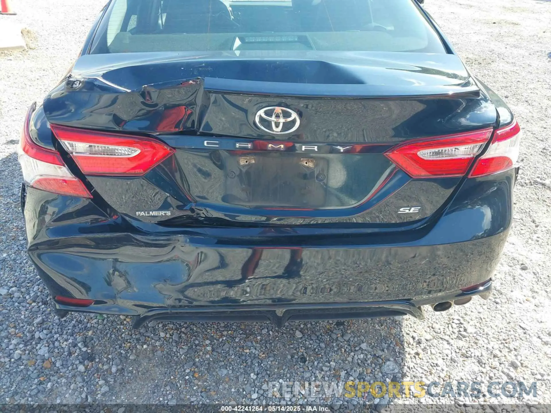 6 Photograph of a damaged car 4T1G11AK0LU501612 TOYOTA CAMRY 2020