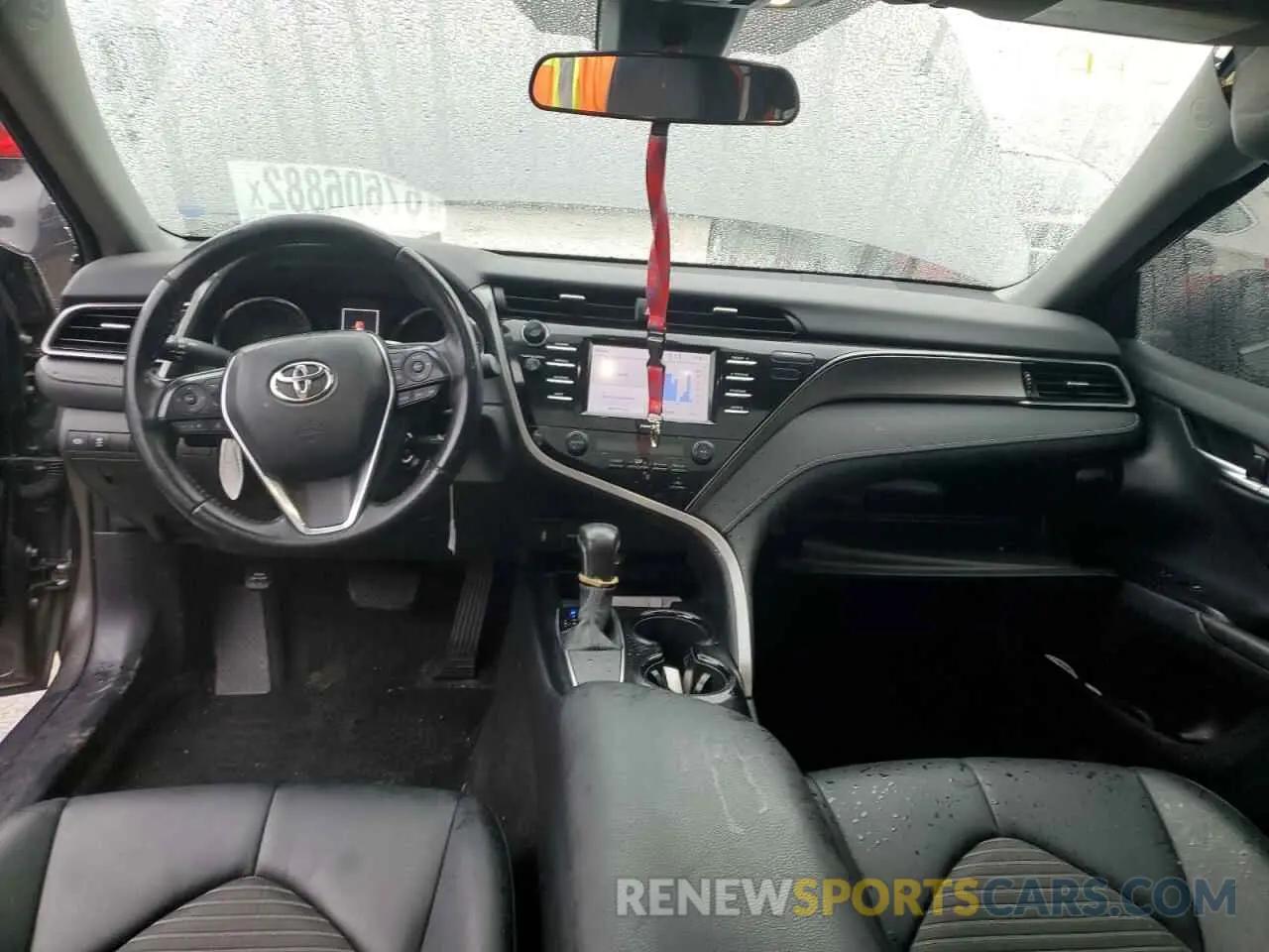 8 Фотография поврежденного автомобиля 4T1G11AK0LU504803 TOYOTA CAMRY 2020