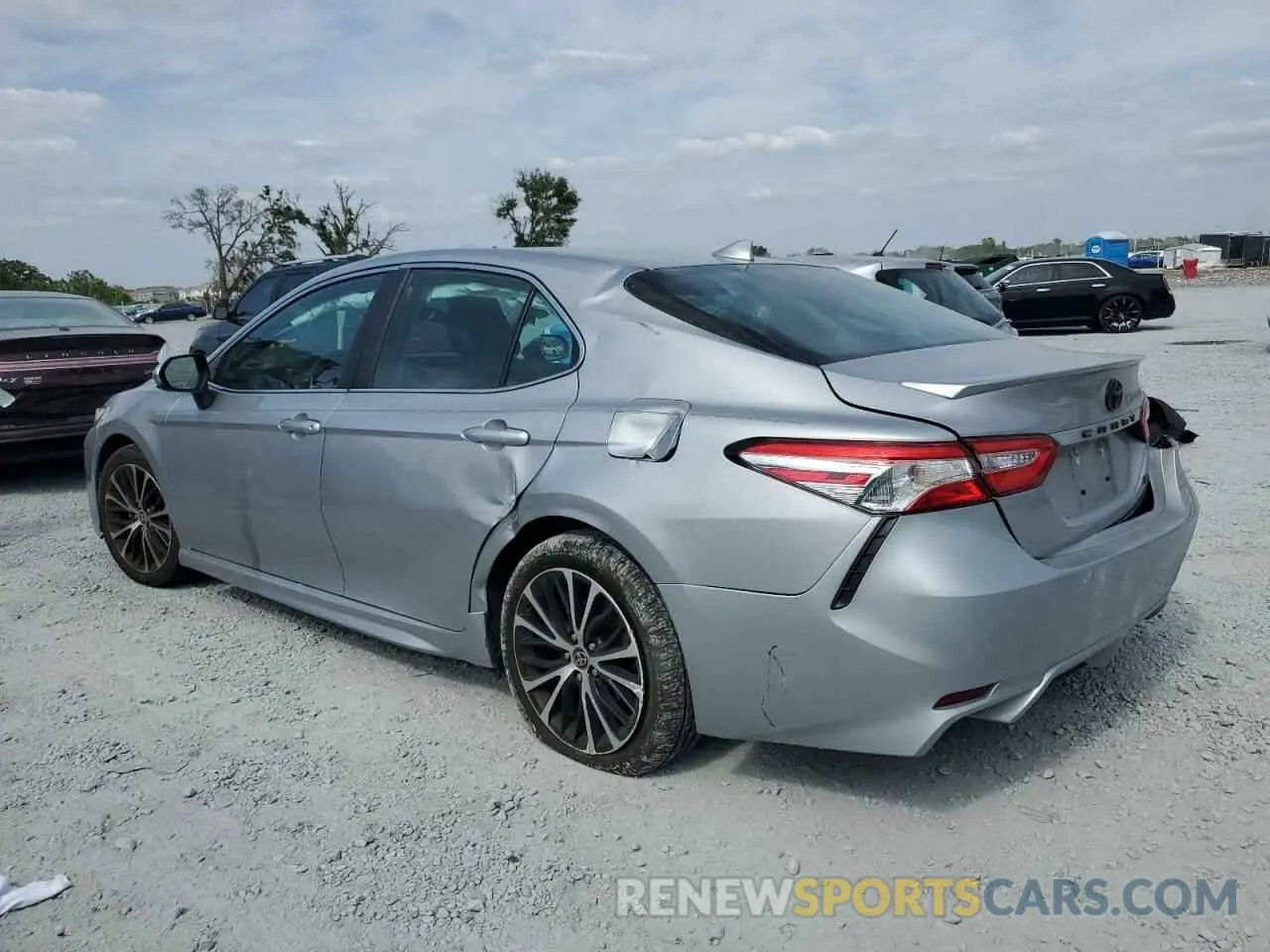 2 Photograph of a damaged car 4T1G11AK0LU510410 TOYOTA CAMRY 2020